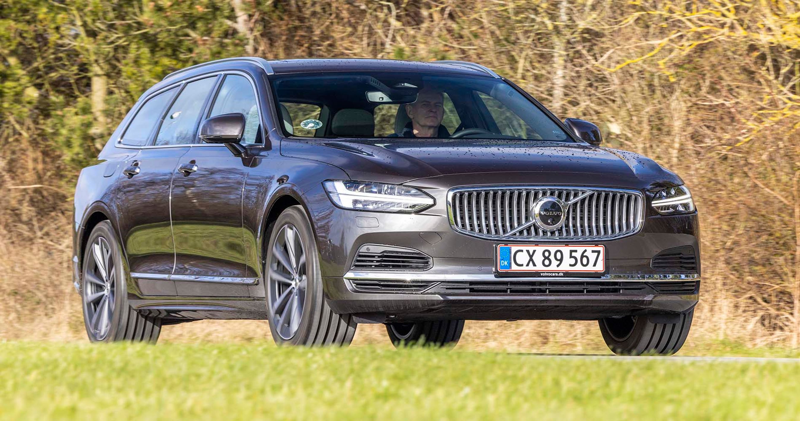 Volvo V90 T8 set forfra