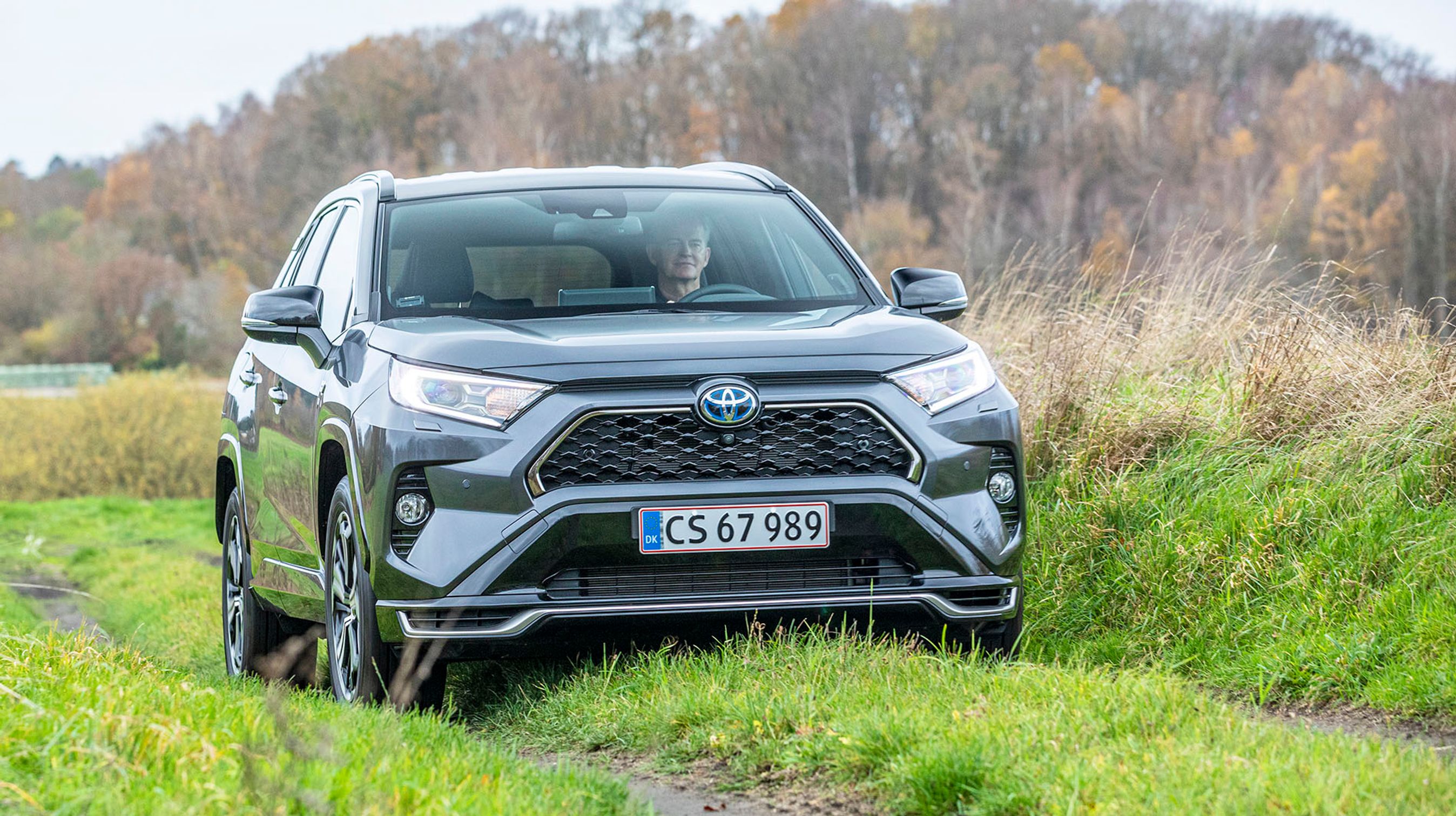 Toyota RAV4 set forfra