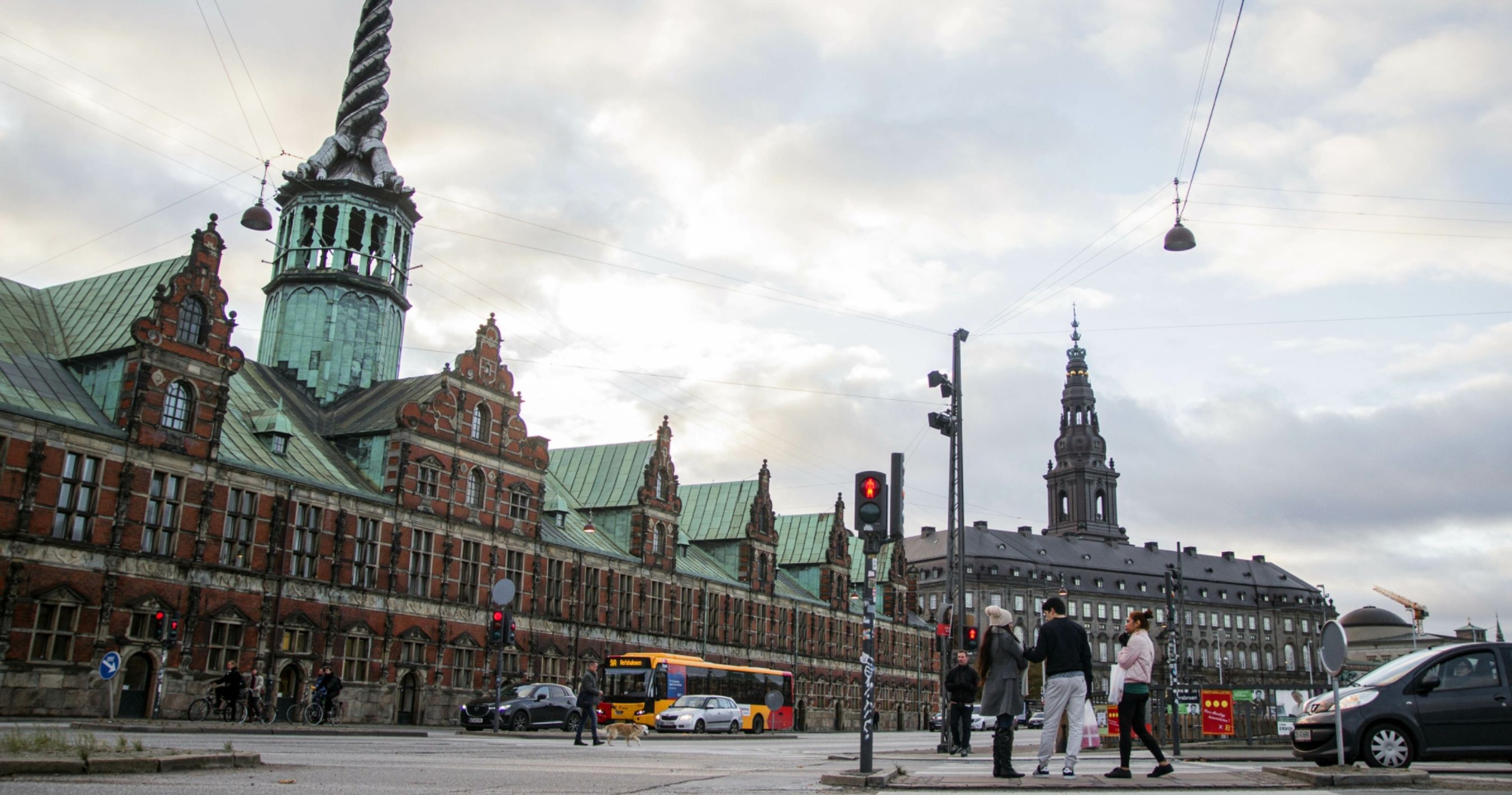 Billede af trafik i bybilledet