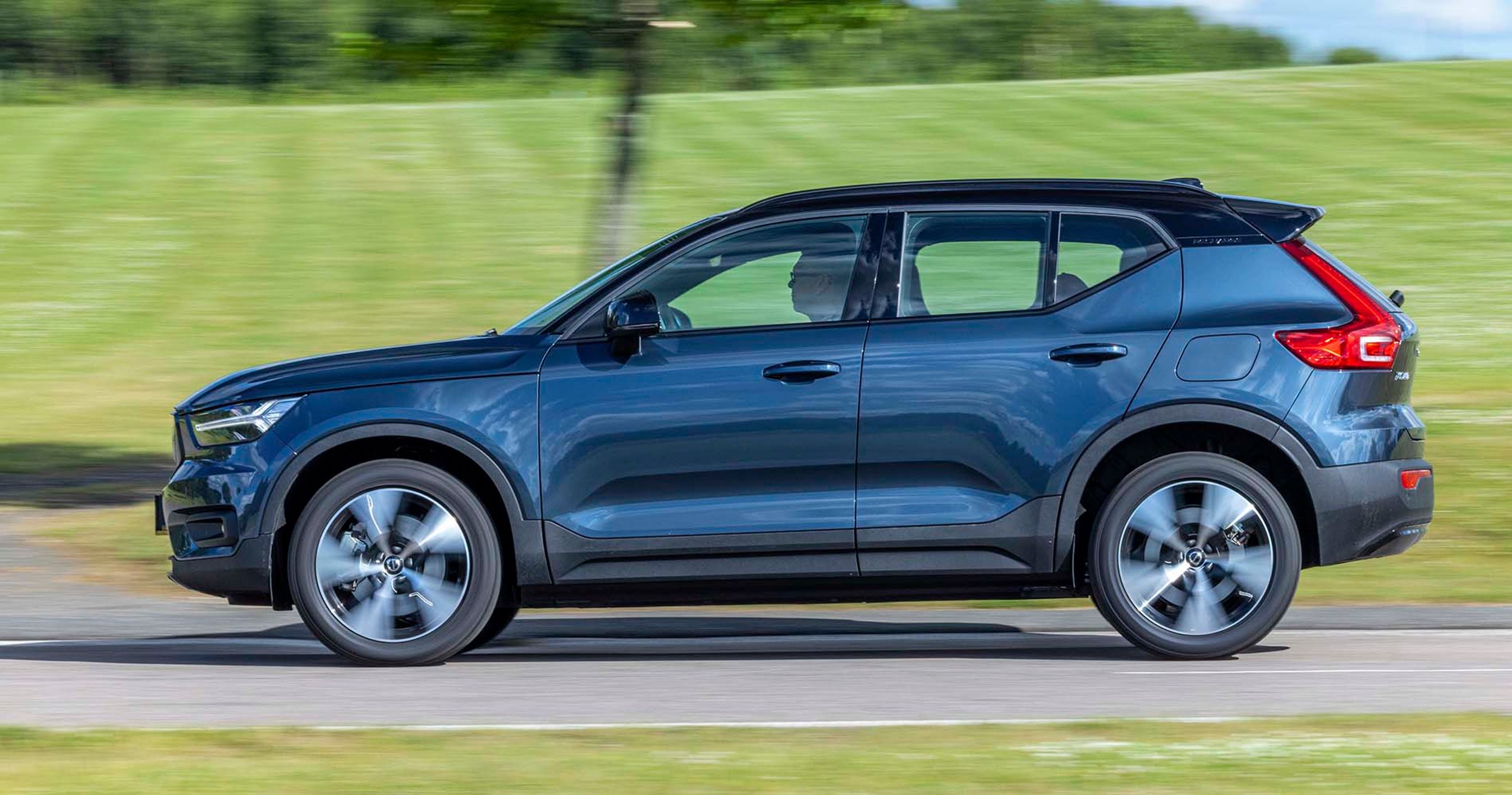 Volvo XC40 set fra siden