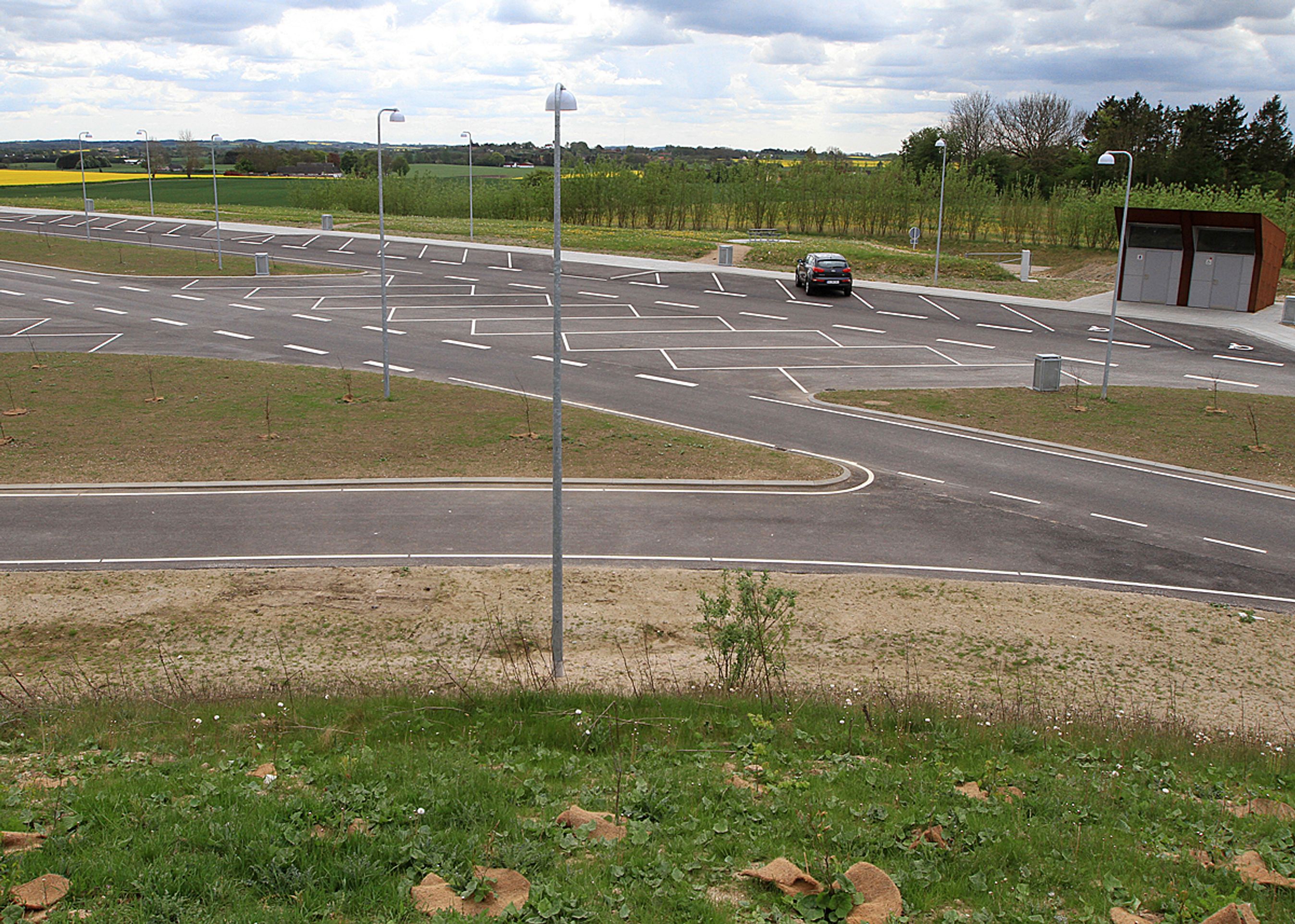 Der er ualmindelig god plads på den nye rasteplads, der er dimensioneret til at have tankstation og cafeteria.