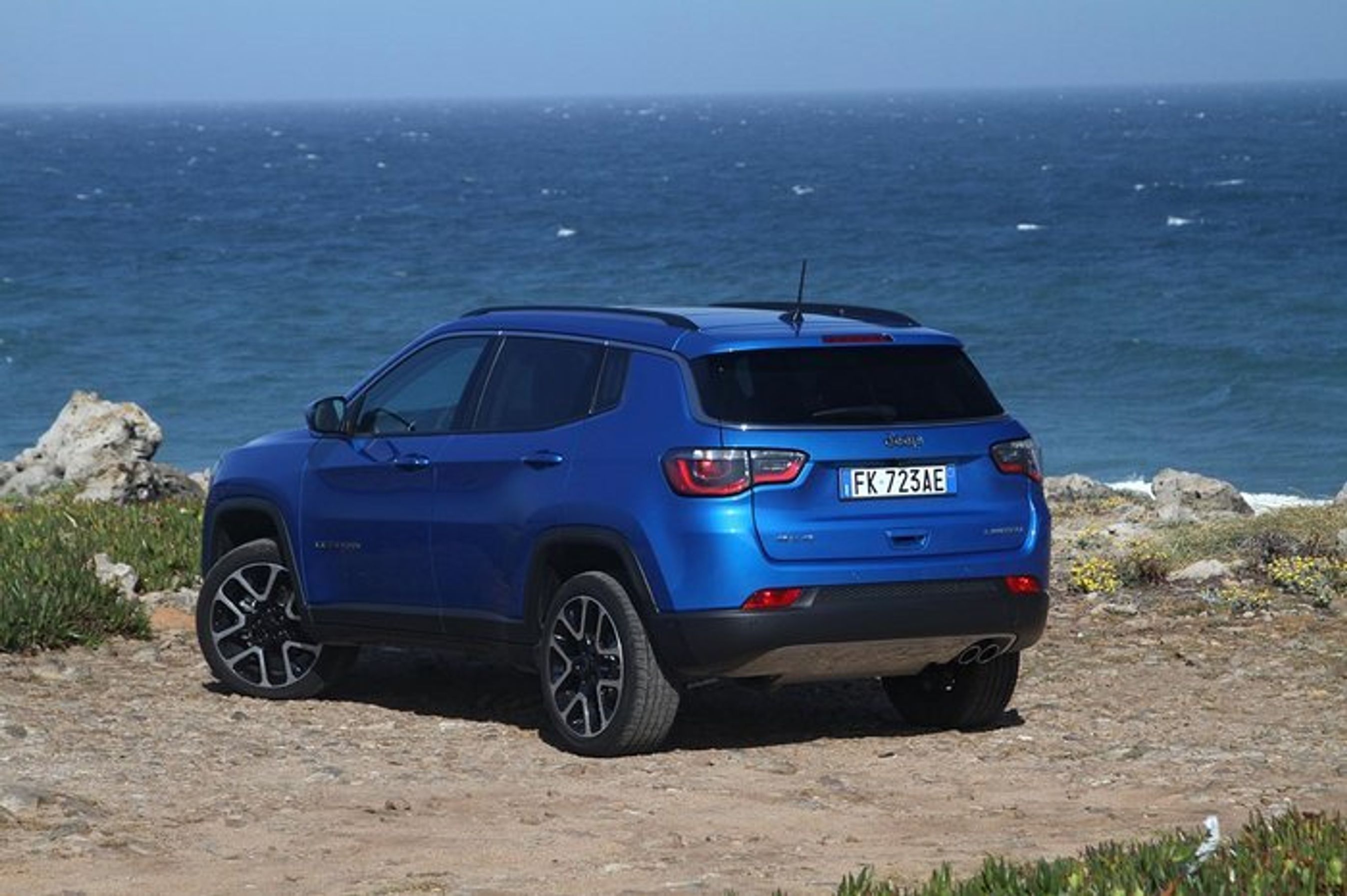 Bagtil virker Compass meget anonym. Fjernede man logoet, kunne næppe nogen genkende mærket. Foto: Torben Arent, FDM