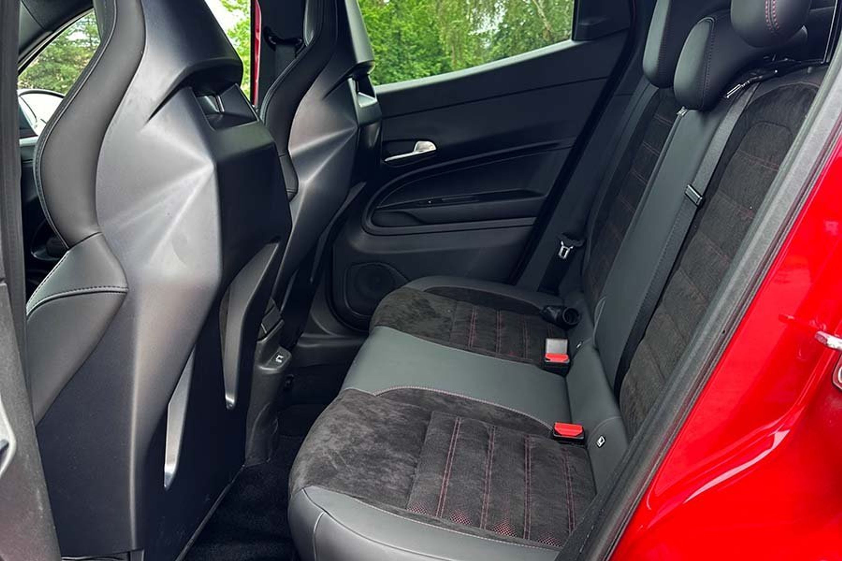 Bagsæder i en Alfa Romeo Junior