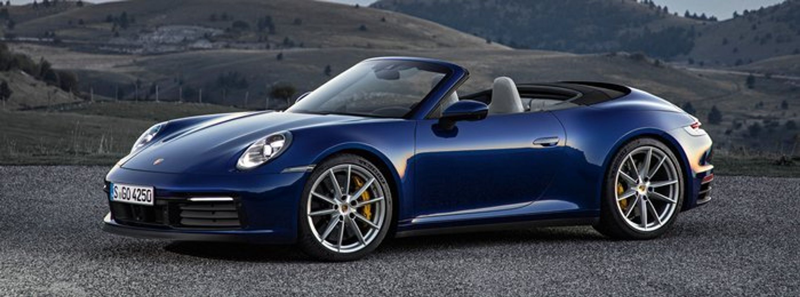 911 Cabriolet med kalechen nede.