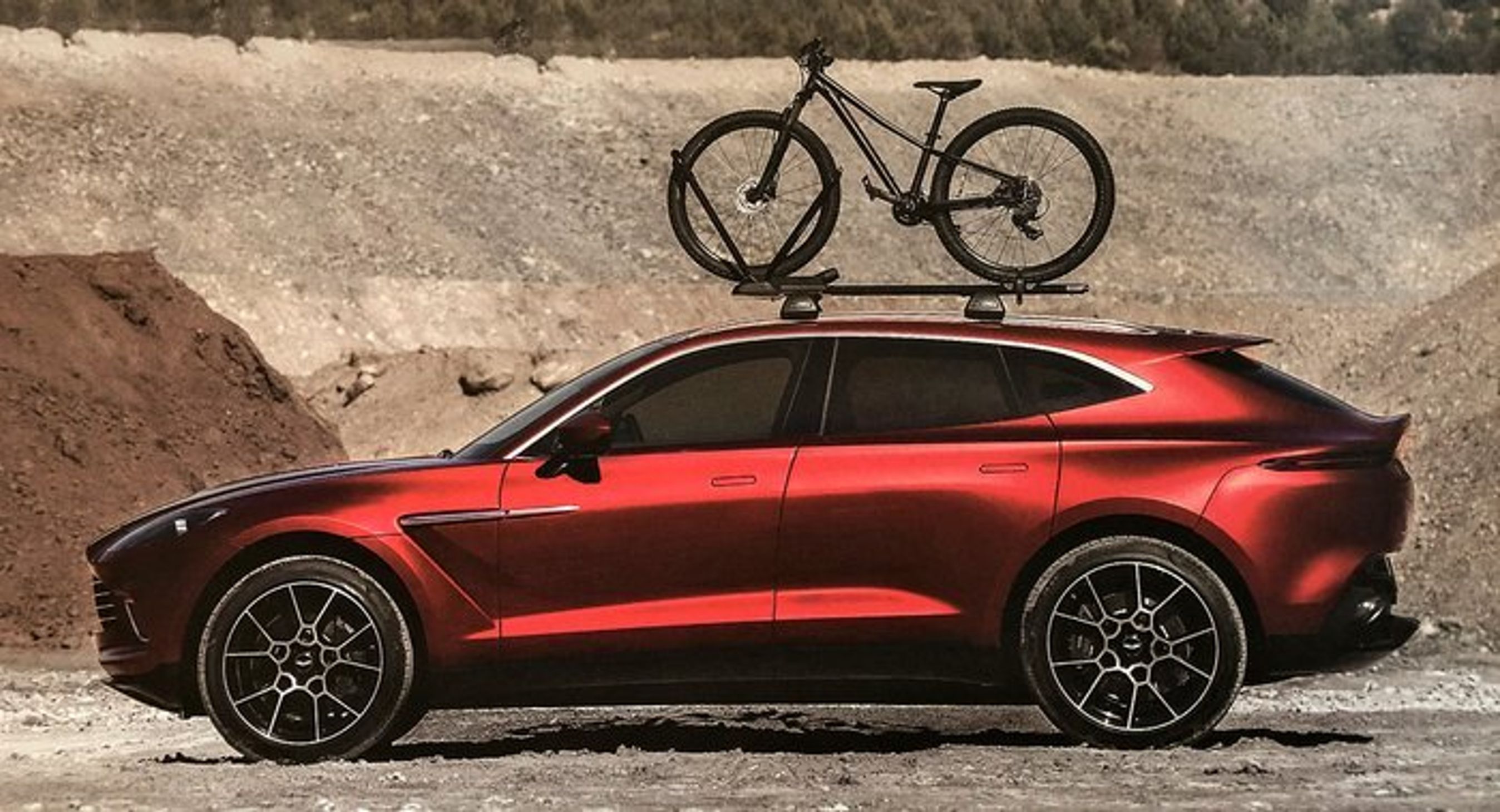 Aston Martin fås med tagbøjler.