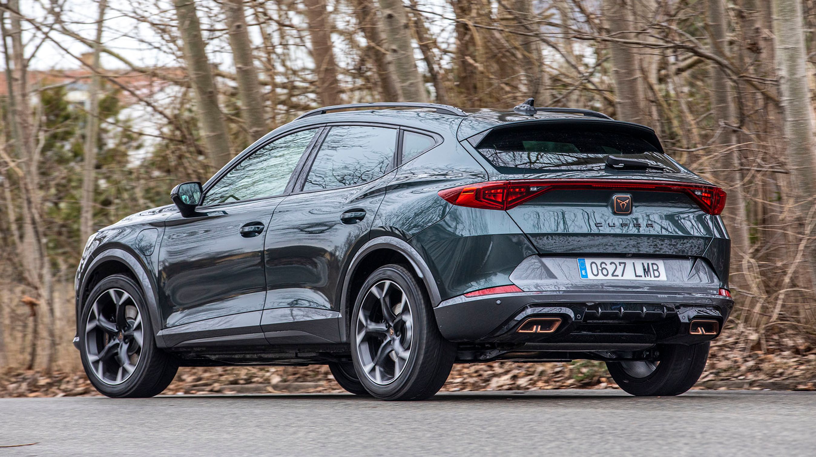 Der er skarpe linjer overalt, og Cupra Formentor er en bil, der i høj grad er værd at studere i detaljer.