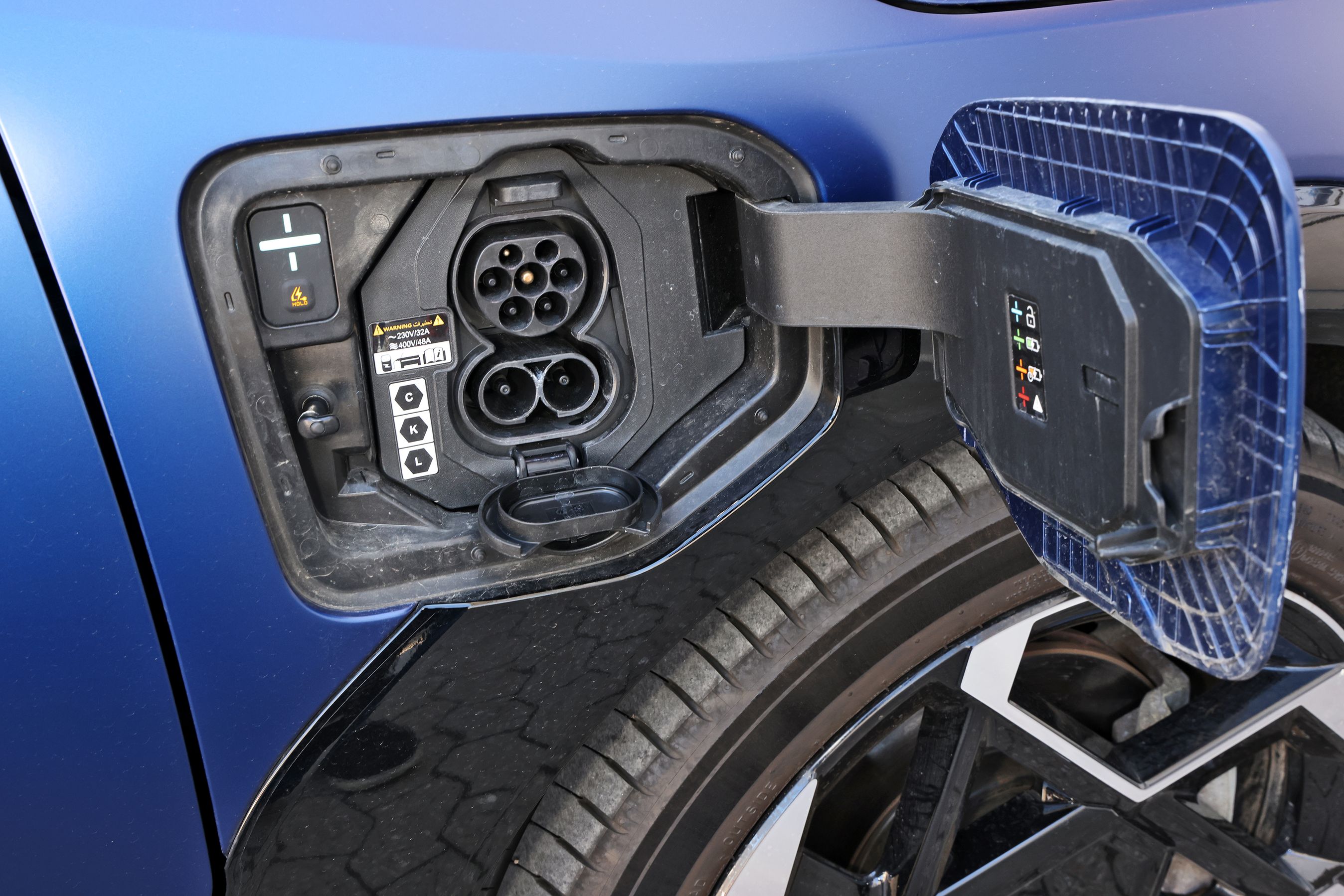 Ladestikket i Kia EV4 Fastback 2026.