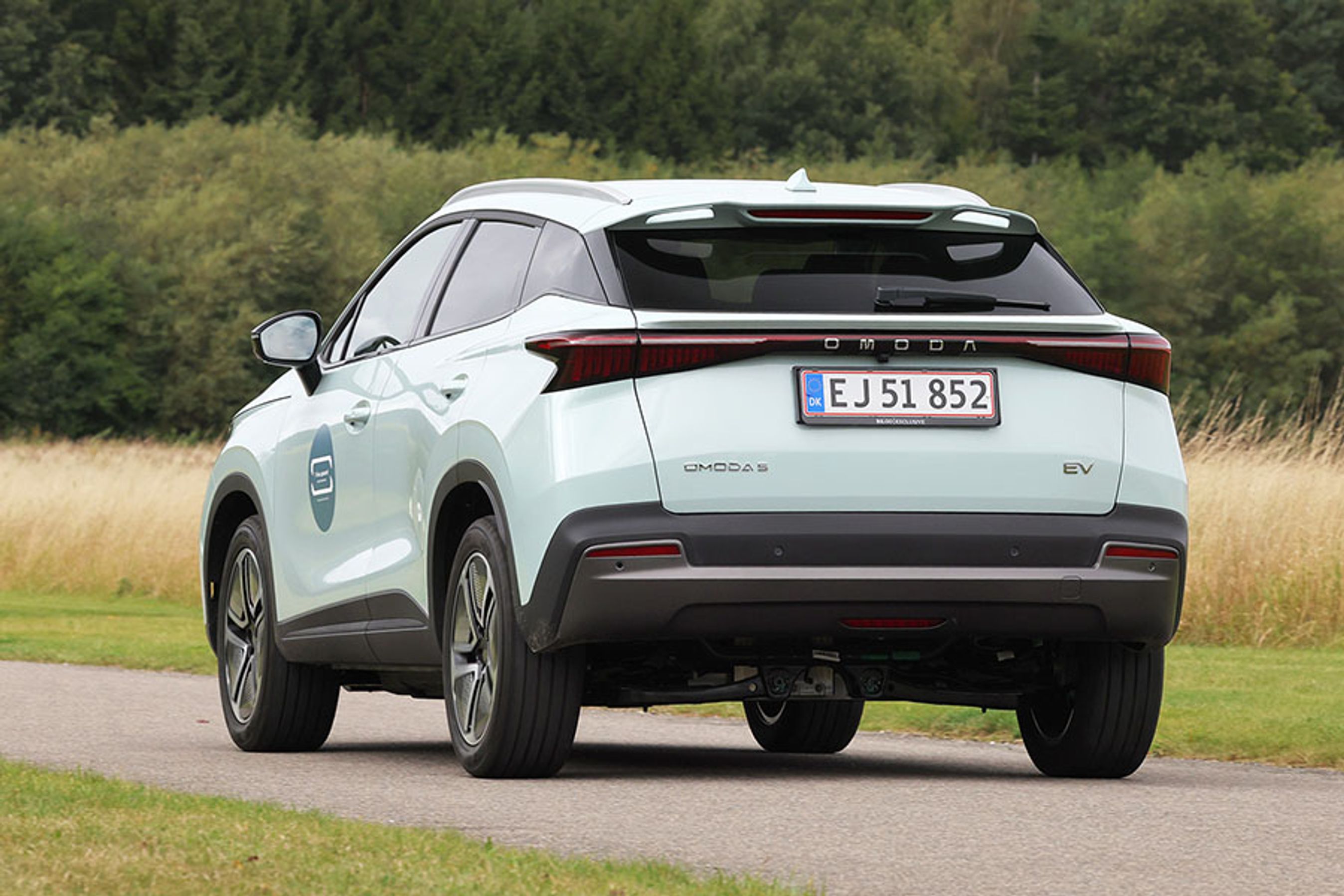 Omoda 5 EV set bagfra