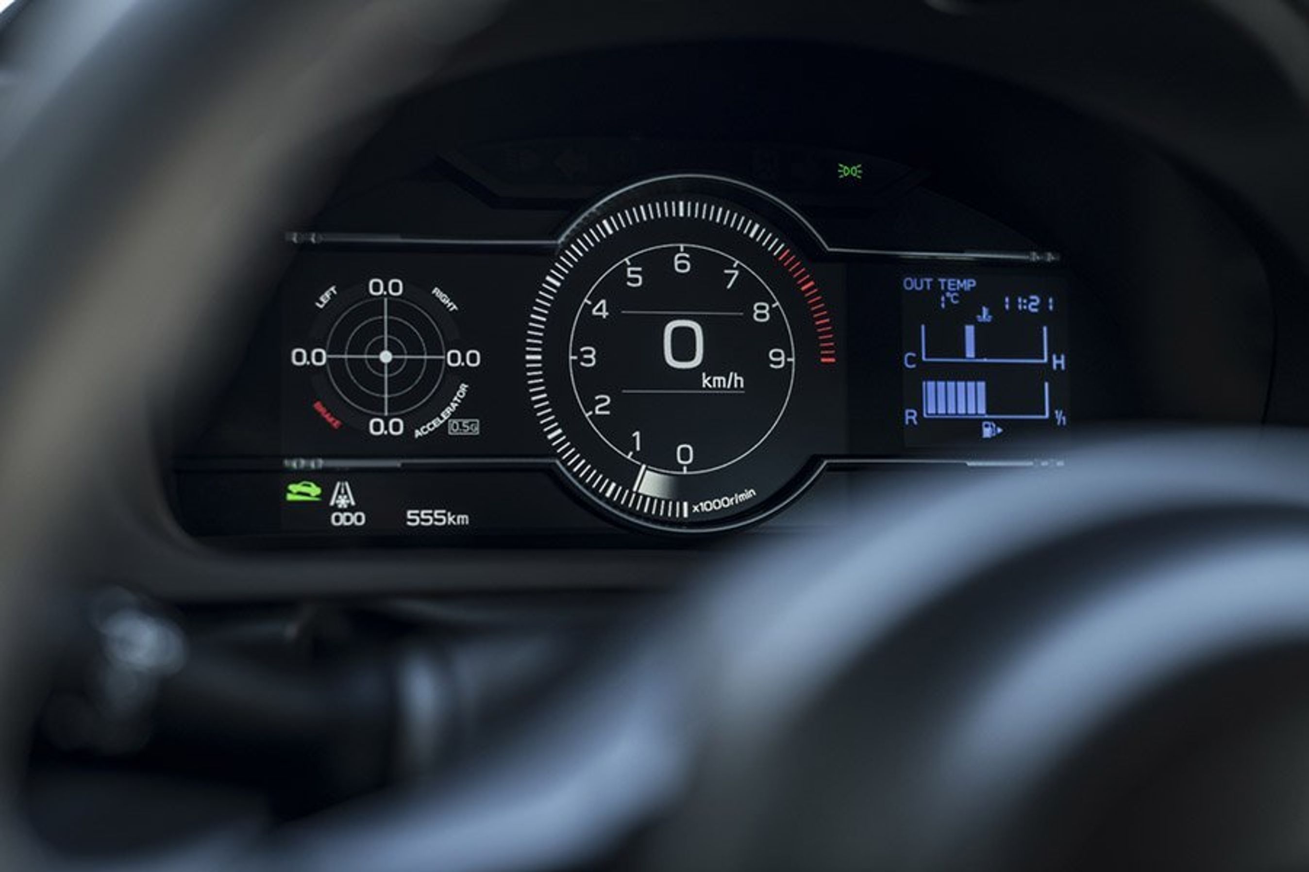 Instrumenterne er digitale, tidligere var omdrejningstælleren fysisk, og den var nemmere at aflæse. 