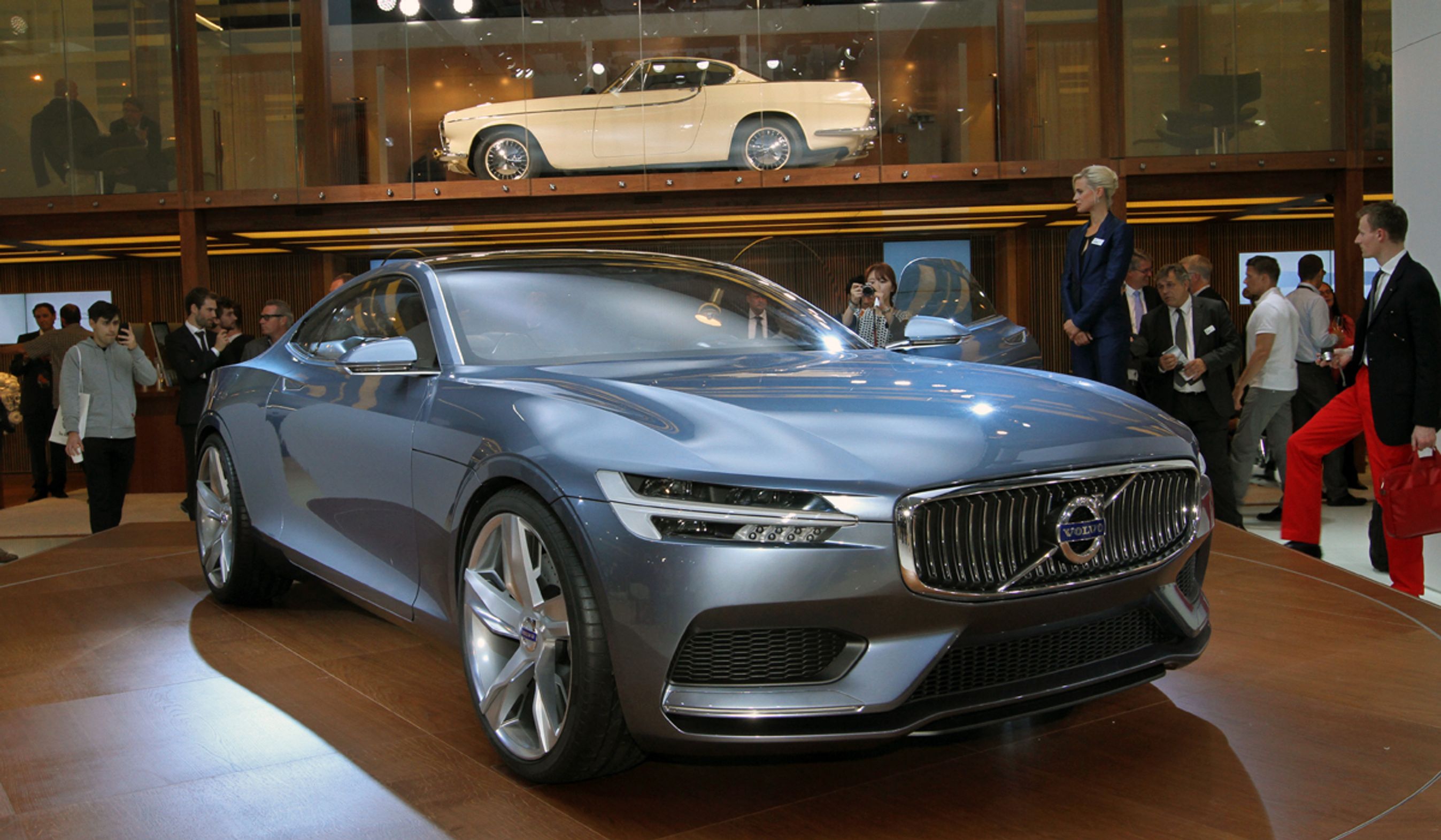 Volvo havde en stor stand med både konceptbil og historiske modeller på IIA-messen i Frankfurt i 2013.