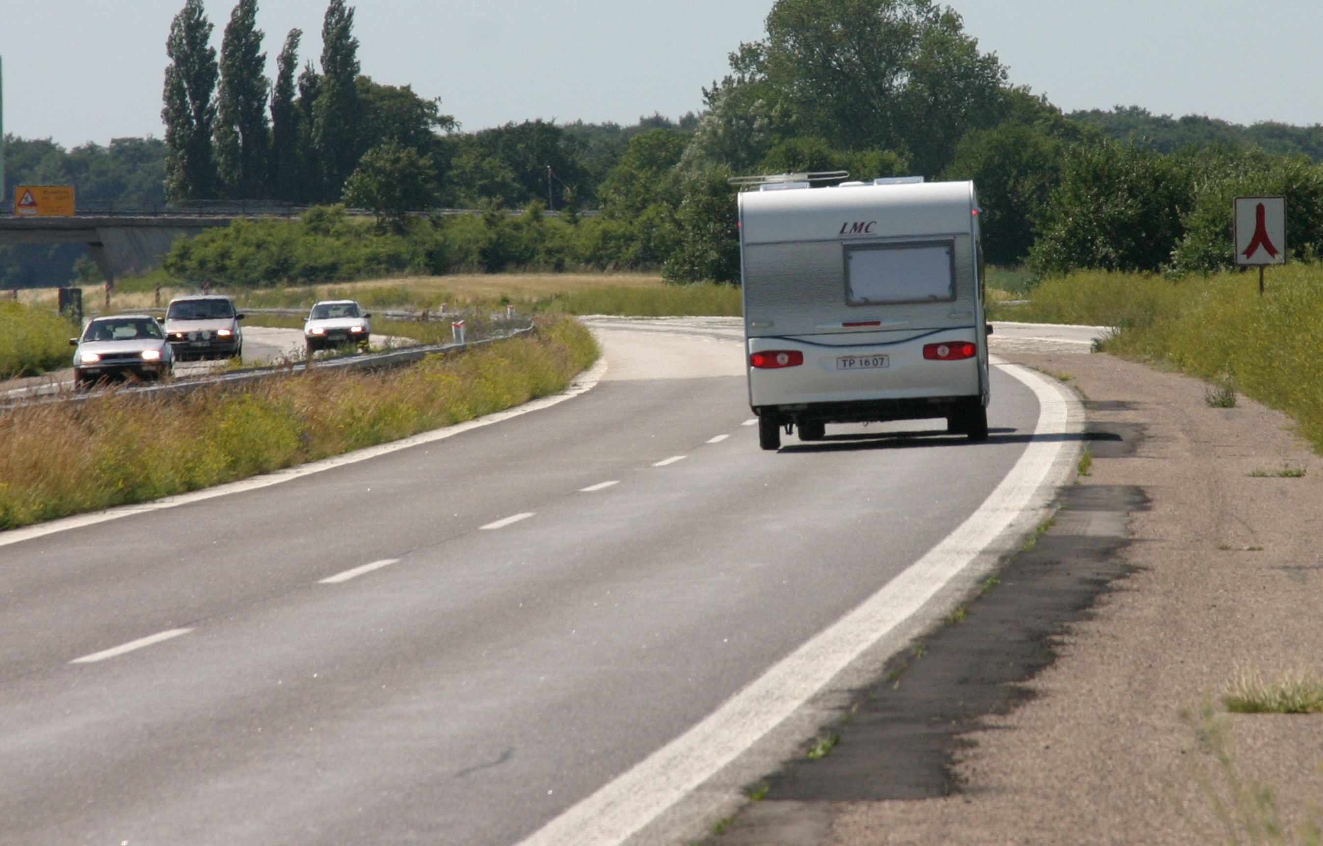 På en længere strækning af Sydmotorvejen på Lolland og Falster må man nu køre 130 km/t.