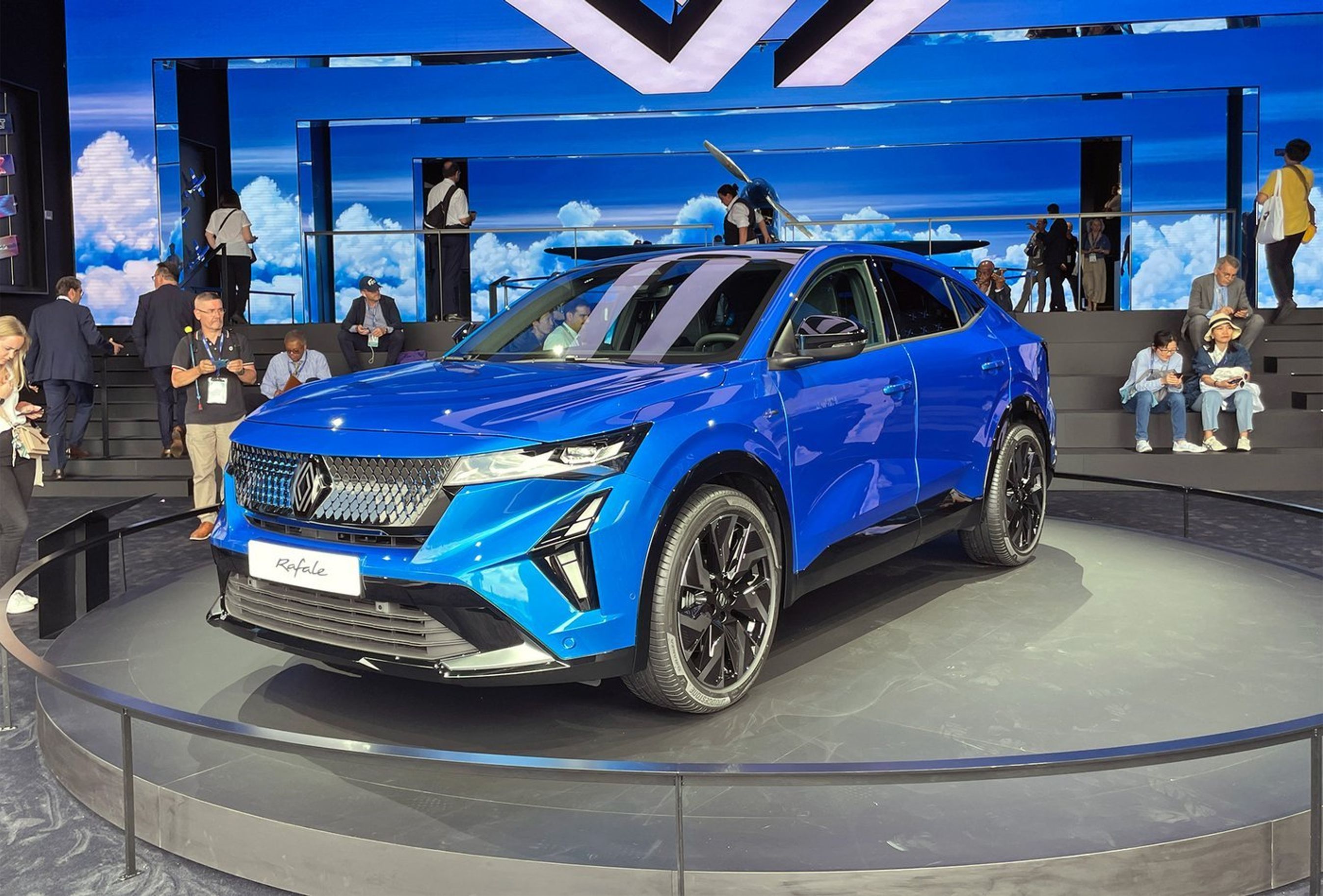 Renault Rafale forfra.