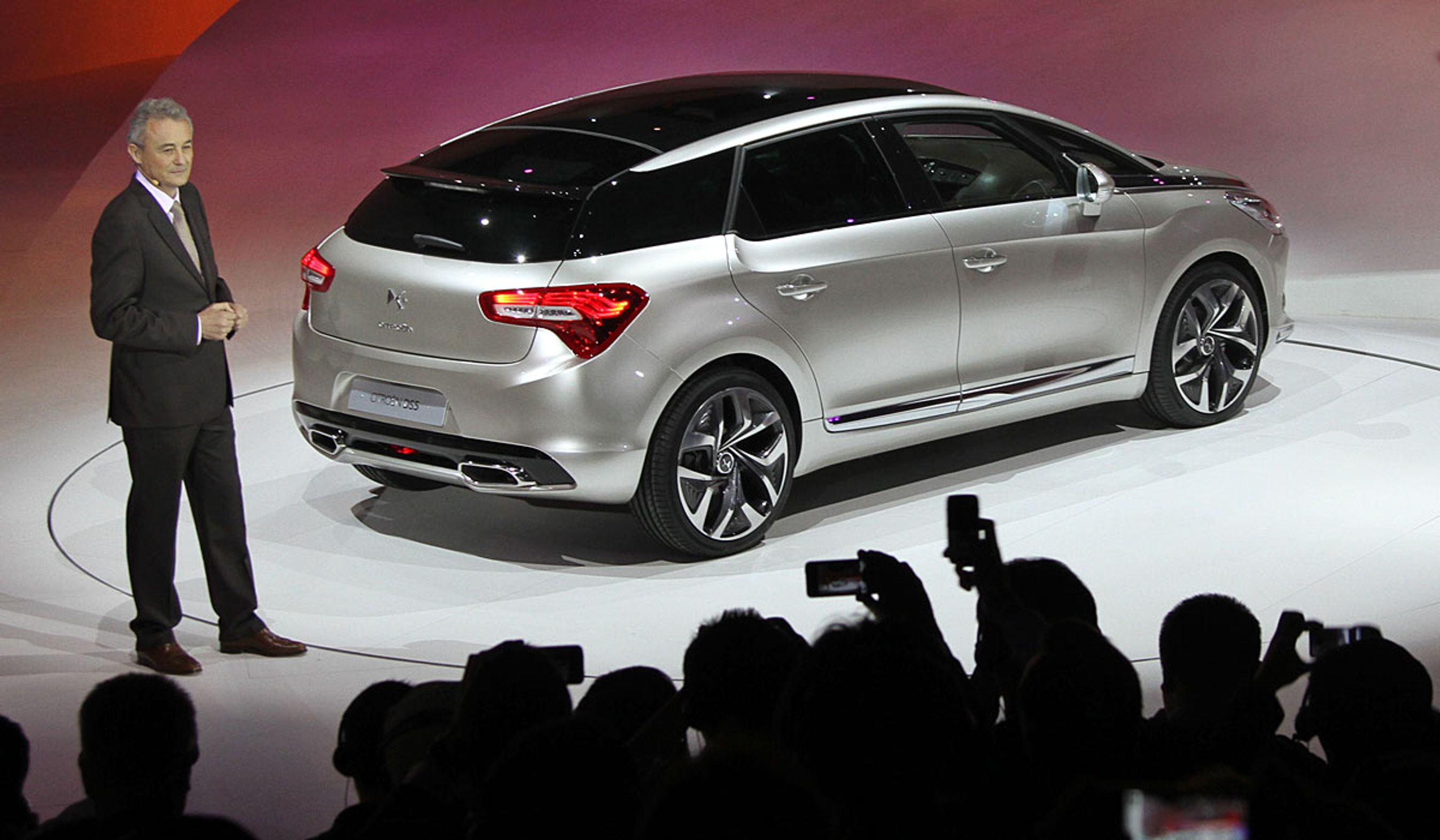 Citroën DS5 har verdenspremiere i Shanghai, Kina.