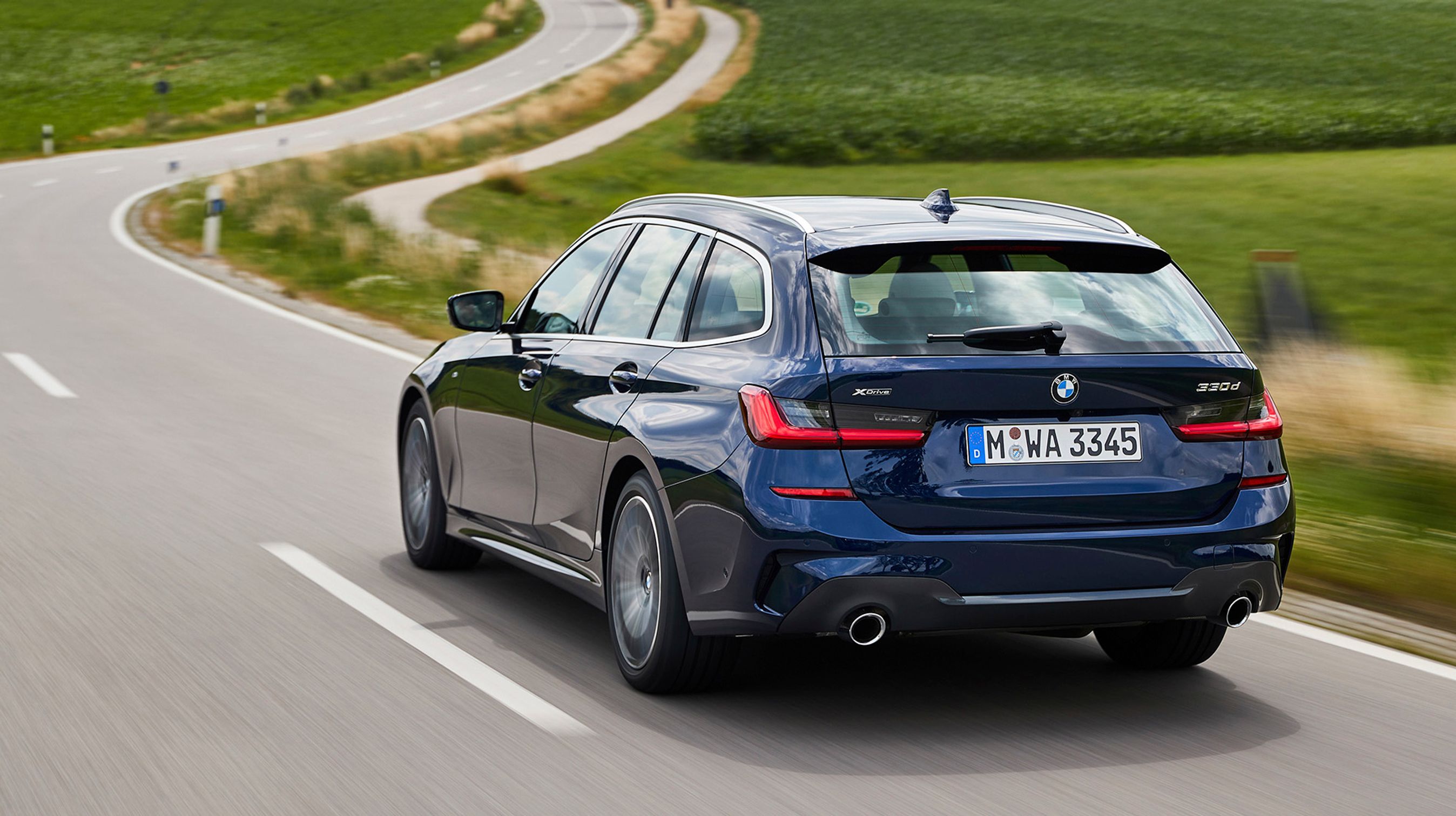 Linjeføringen i netop stationcar-udgaven betydeligt mere vellykket end sedanens.