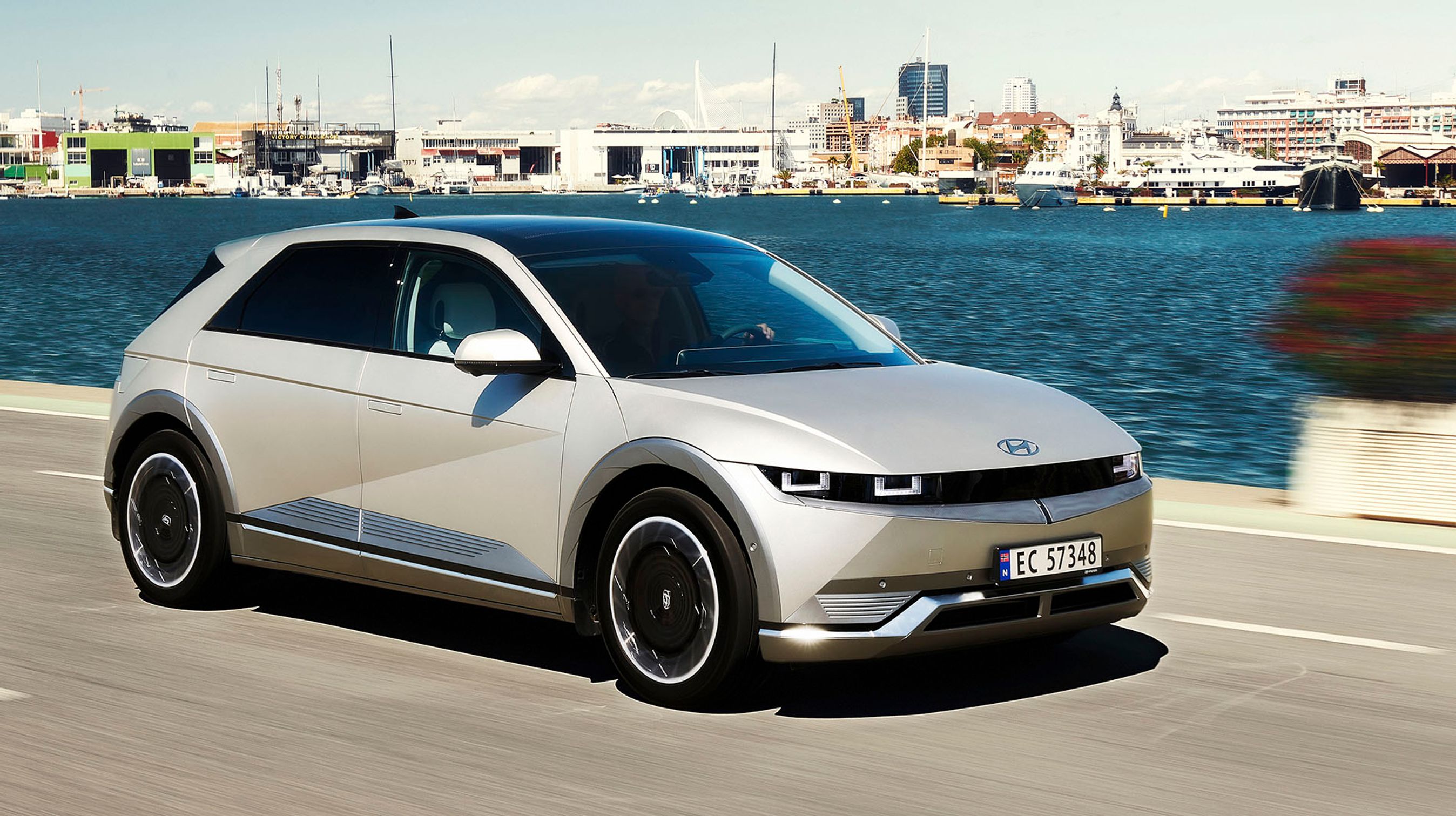 Hyundai Ioniq 5 set forfra