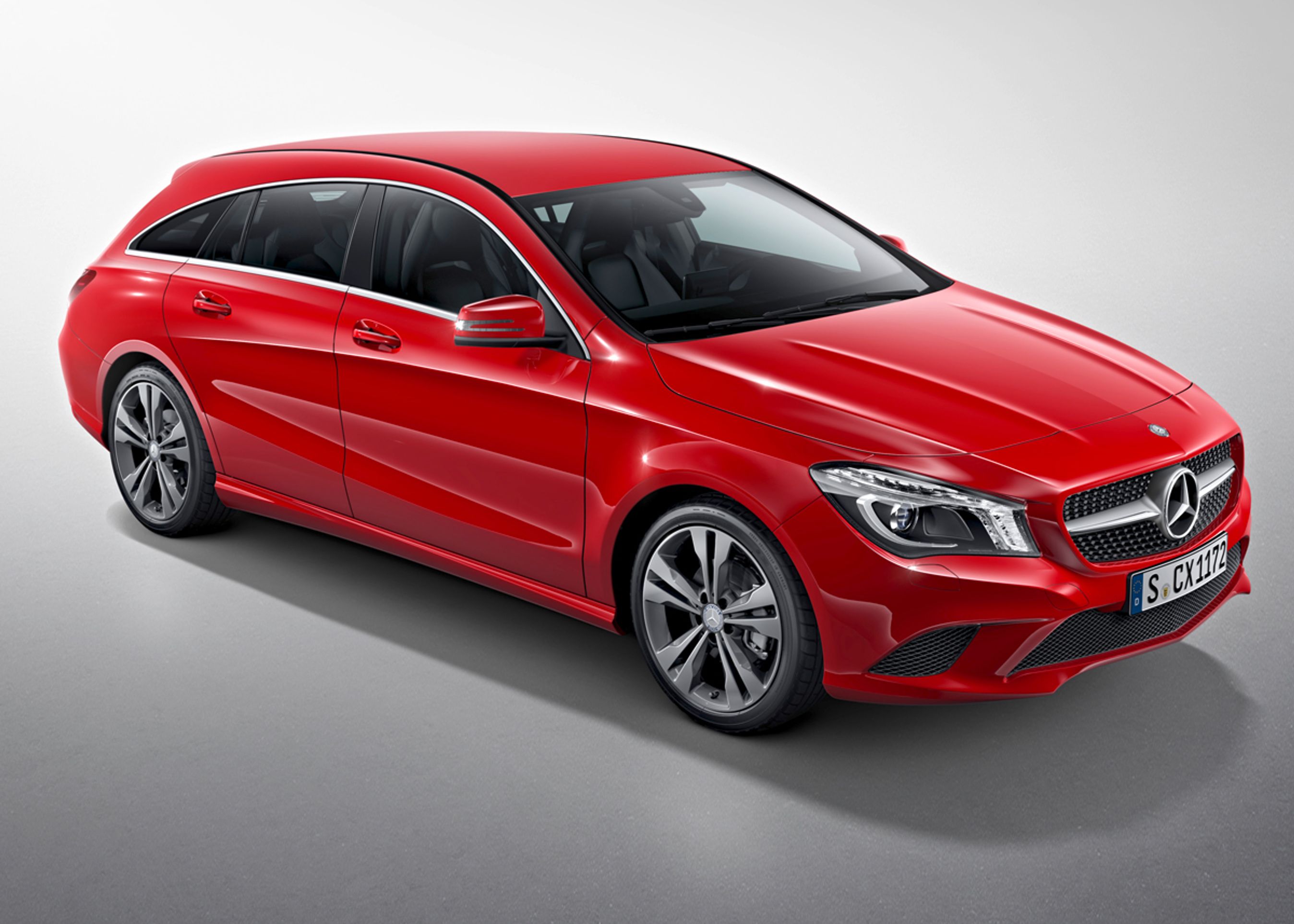 CLA Shooting Brake er en slags stationcar-version af A-klassen. Den er i Danmark til marts. Fotos: Mercedes-Benz