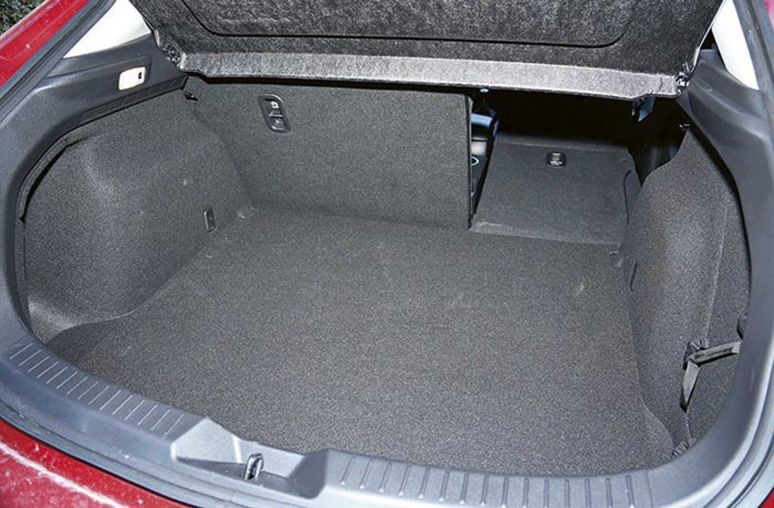 Mazda 3 bagagerum