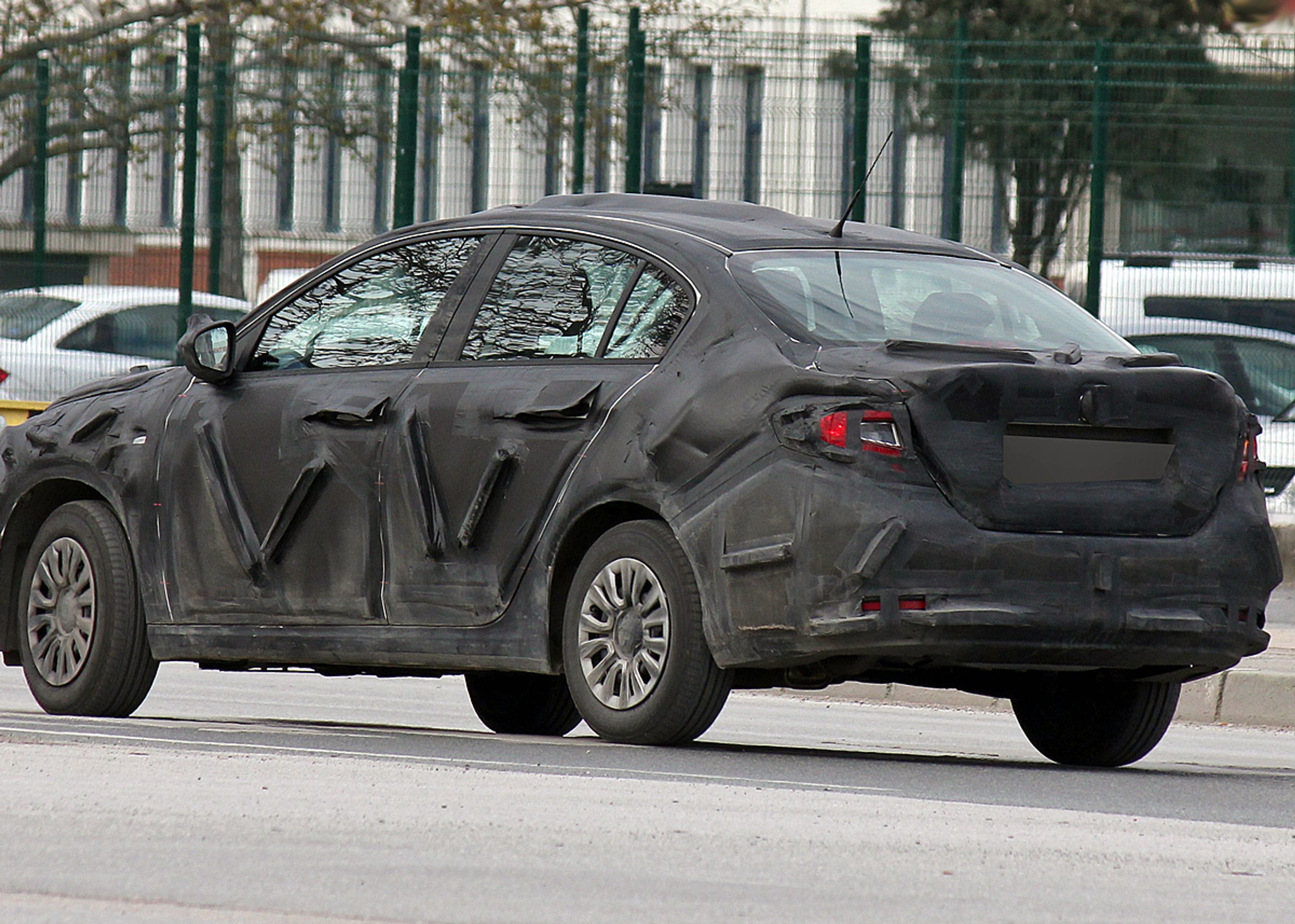 Sedanudgaven, der ikke skal sælges i Vesteuropa,  kommer først. Bilen vises officielt på Istanbul-udstillingen 21. maj.