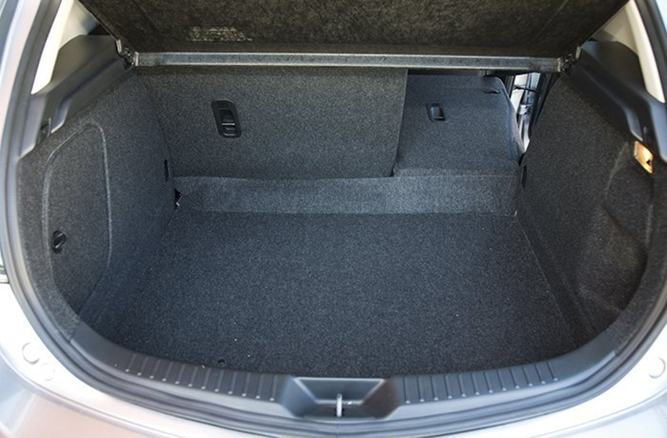 Bagagerummet er velformet og rummeligt (430 liter).