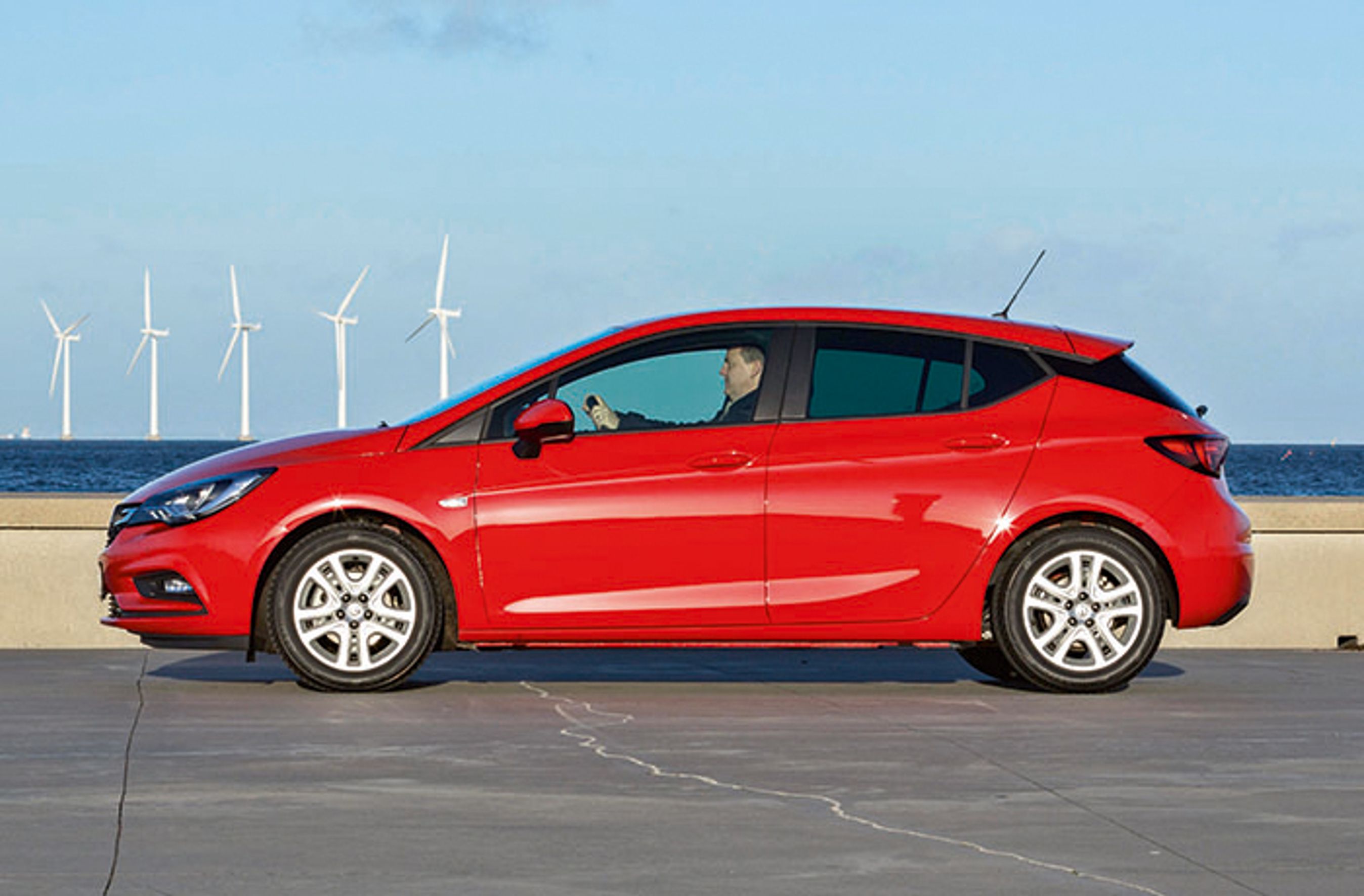 Opel Astra fra siden