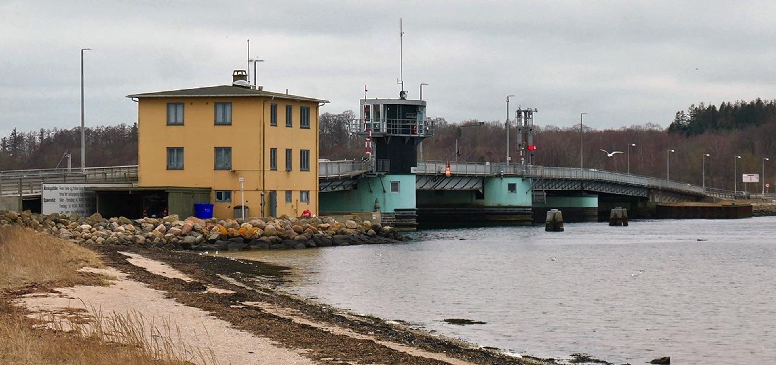 Den gamle bro gennem Frederikssund er blevet aflastet med flere end 3.000 biler om dagen, siden den nye bro blev gratis at benytte.