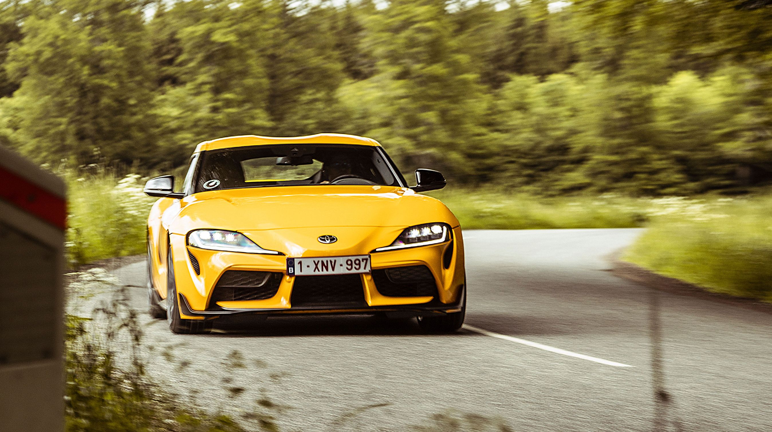 Toyota Supra er en lukket topersoners sportsvogn med baghjulstræk Den kom sidste år i femte generation og er nu udvidet med en tolitersvariant.