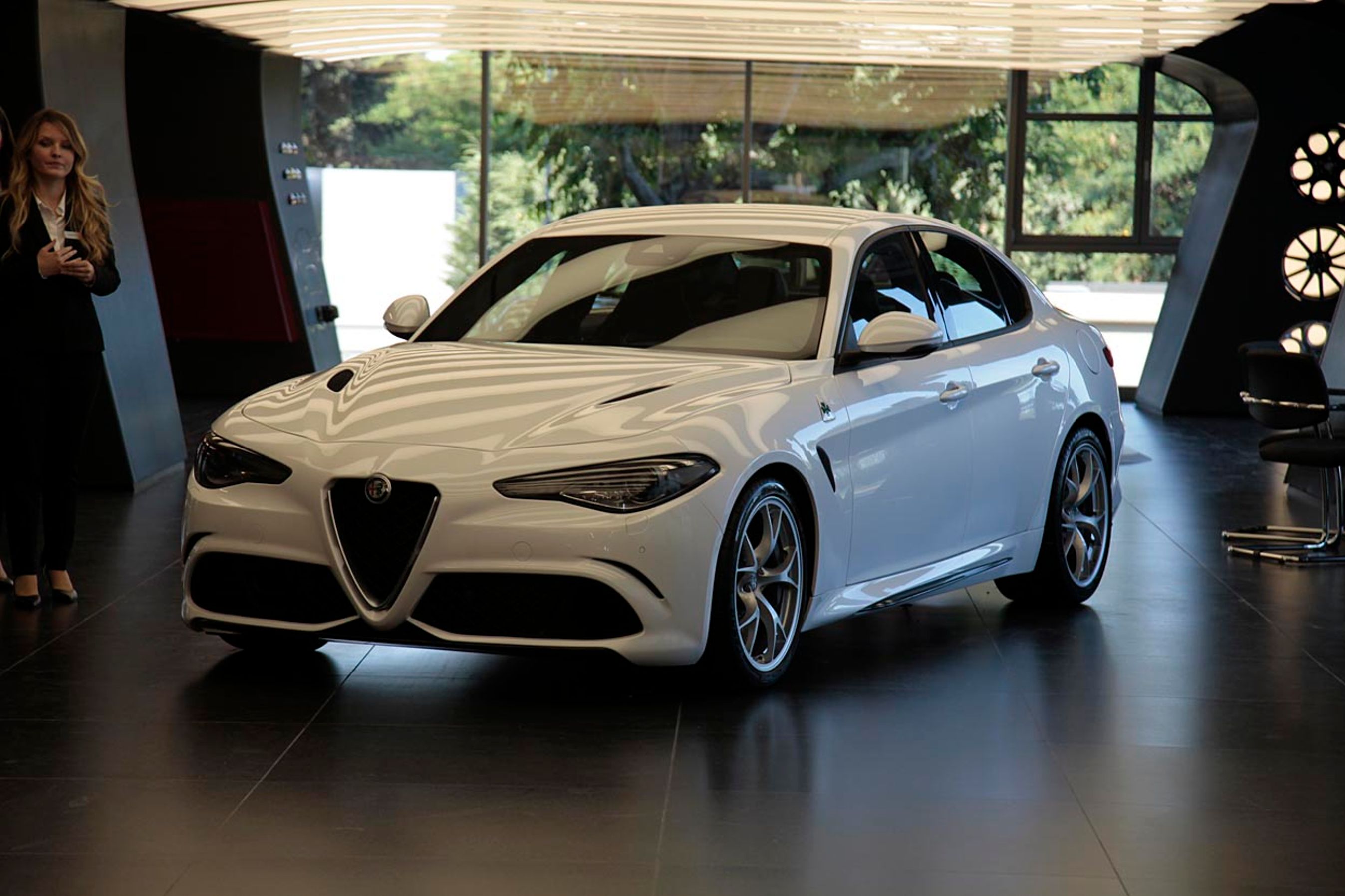 Vi skal ikke forvente at se Giulia hos forhandleren før tidligst i første kvartal 2016.