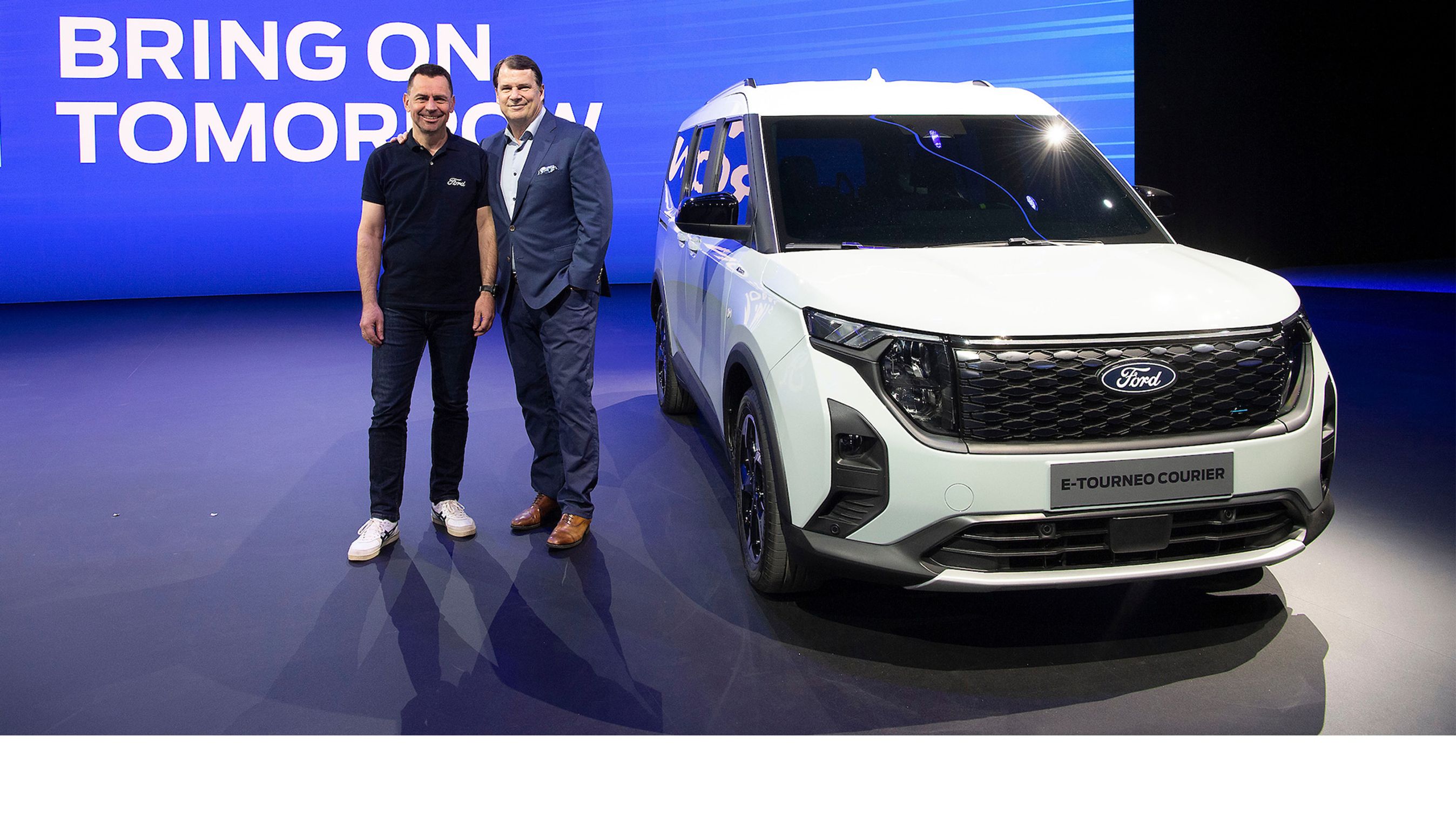 Ford Tourneo Courier på scenen.