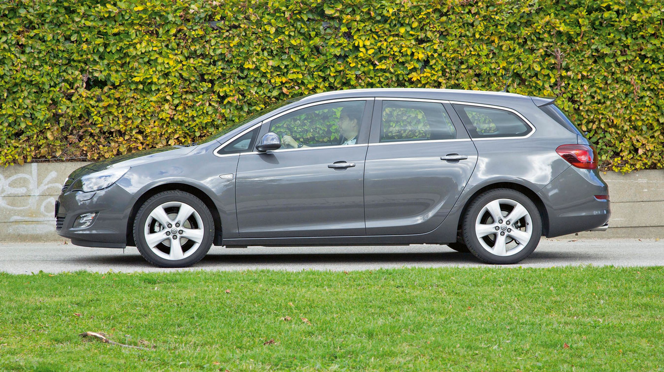 Opel Astra fra siden