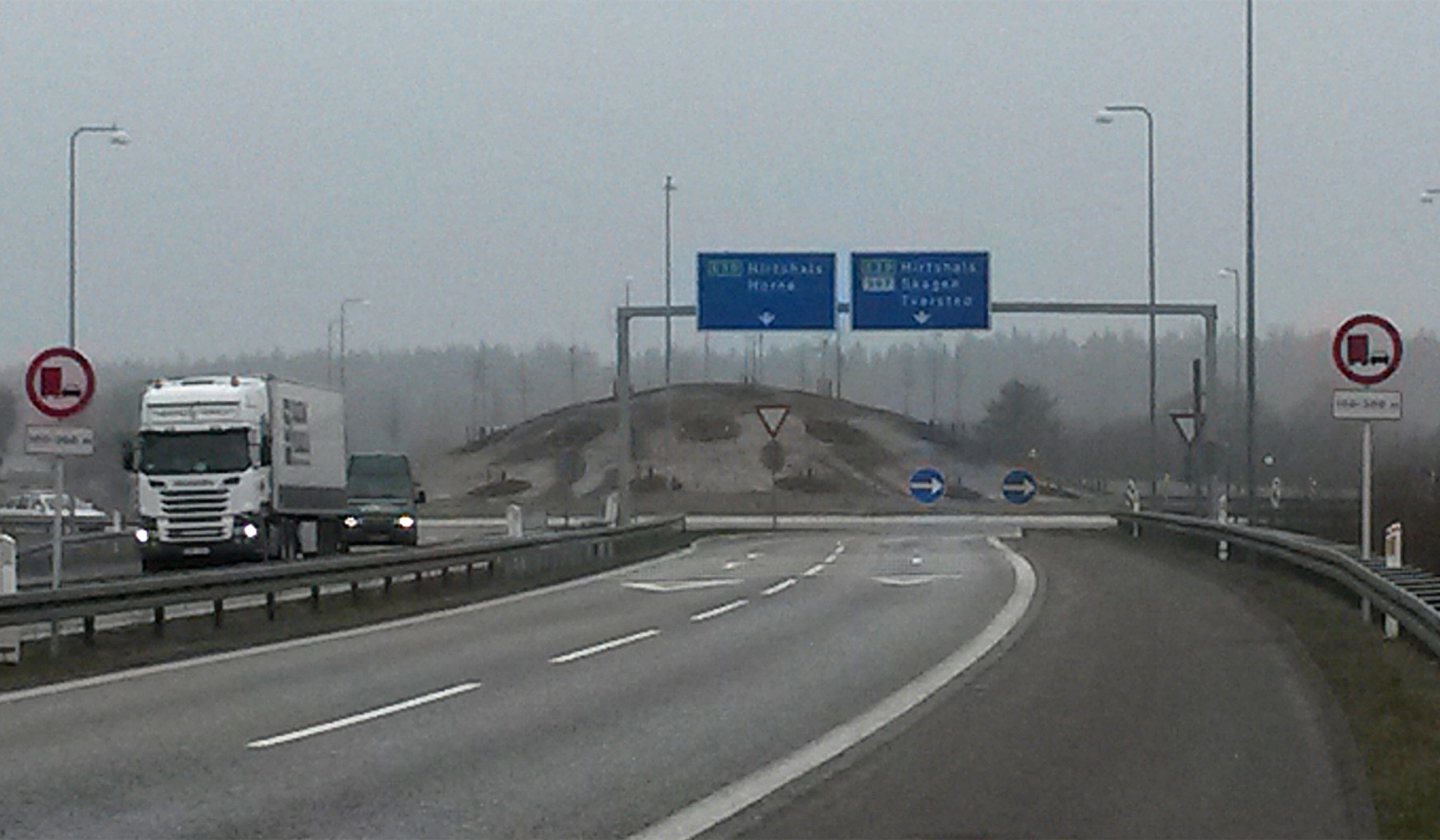 Den nye rundkørsel skal skabe bedre sikkerhed, men er også ment som en forskønnelse.