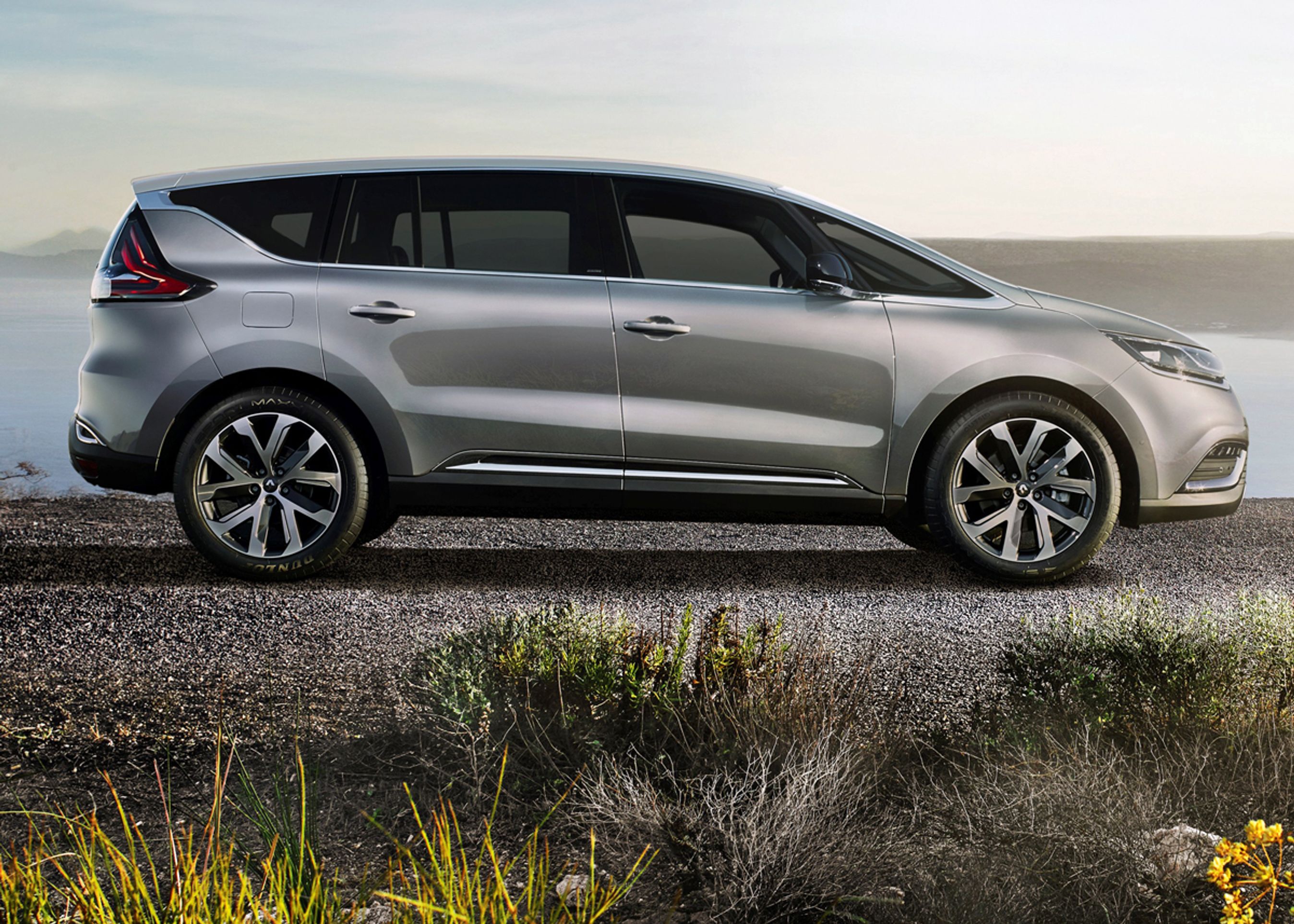 Renault har givet den nye Espace en snert af crossover eller SUV-look. Fotos: Renault