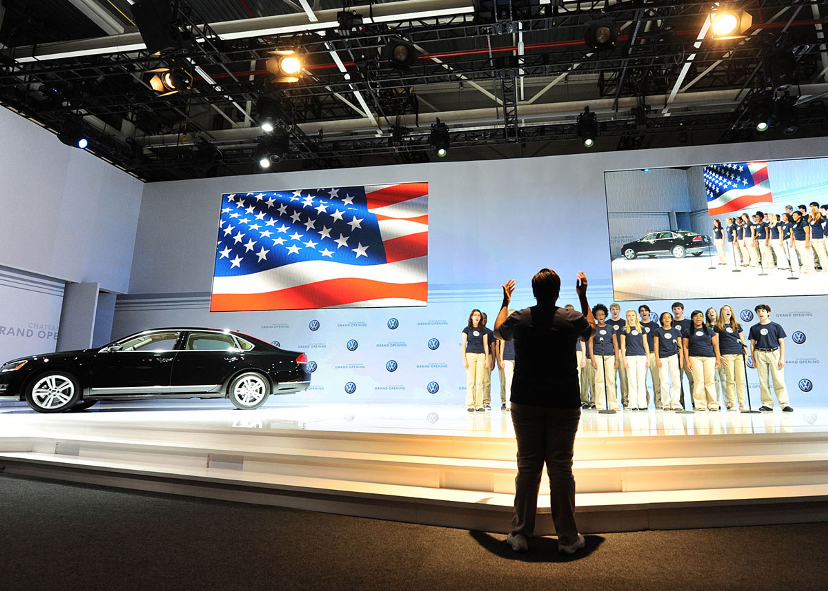 Volkswagen sørgede for fuld musik, da koncernens første fabrik i USA åbnede.