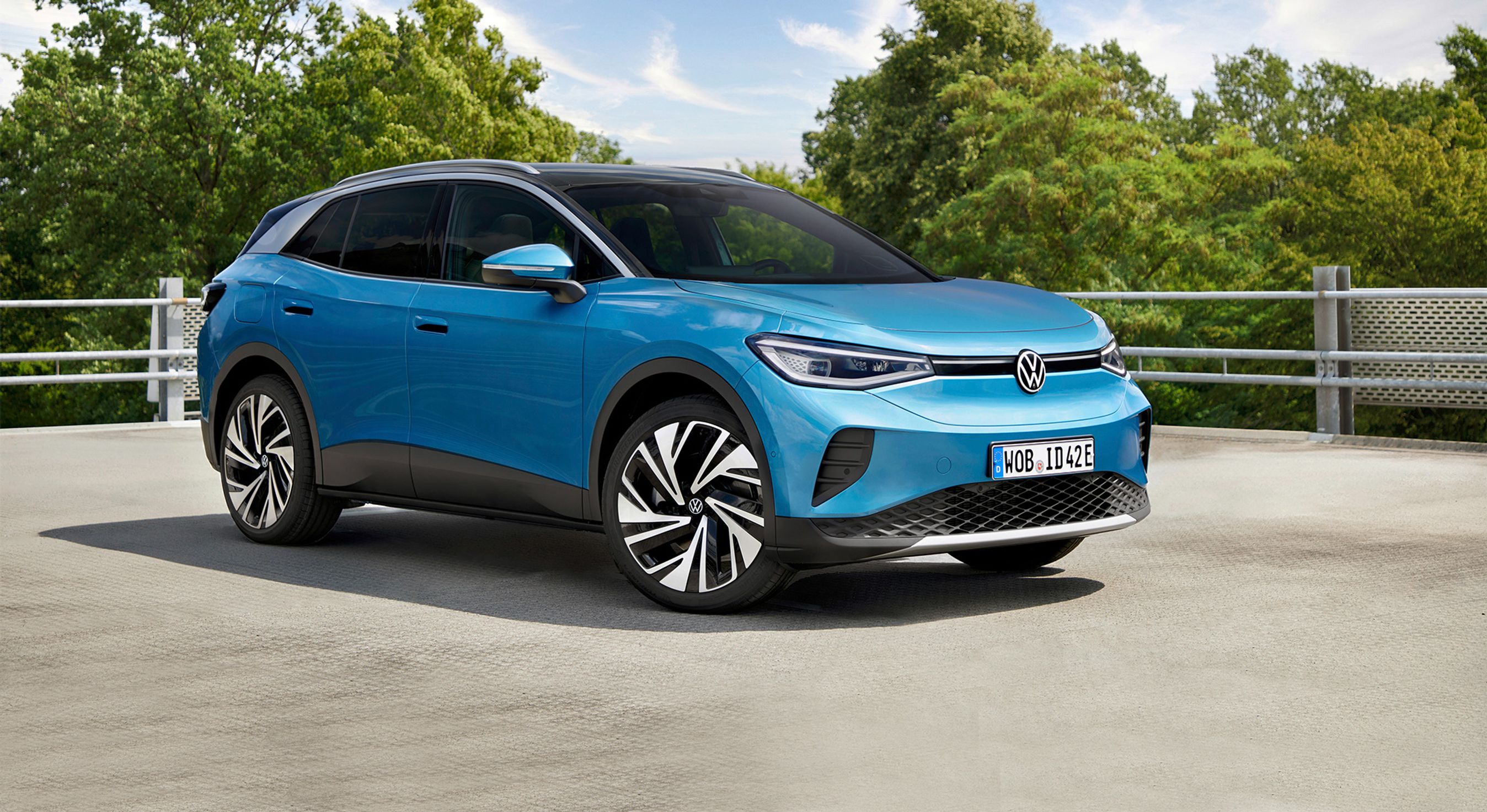 VW ID.4 forfra i blå.