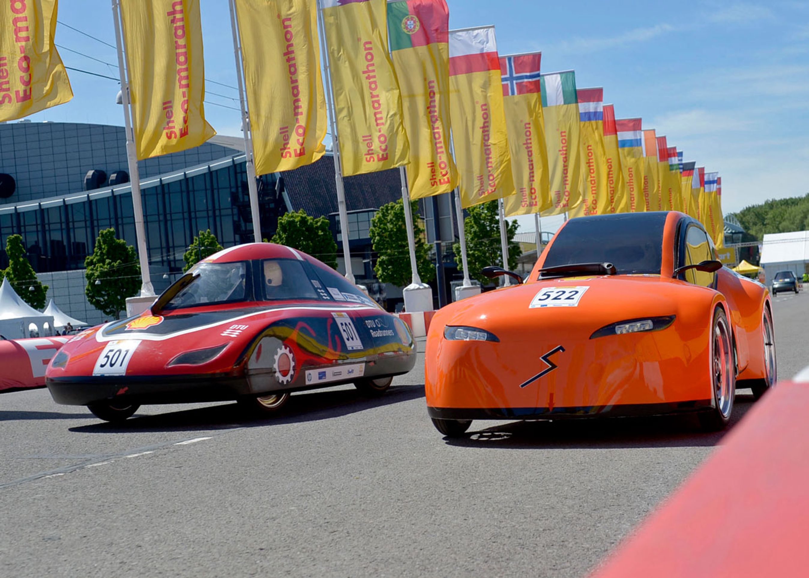 DTUs "Dynamo" (bagest) på den 16 km lange testrute i Rotterdam by.