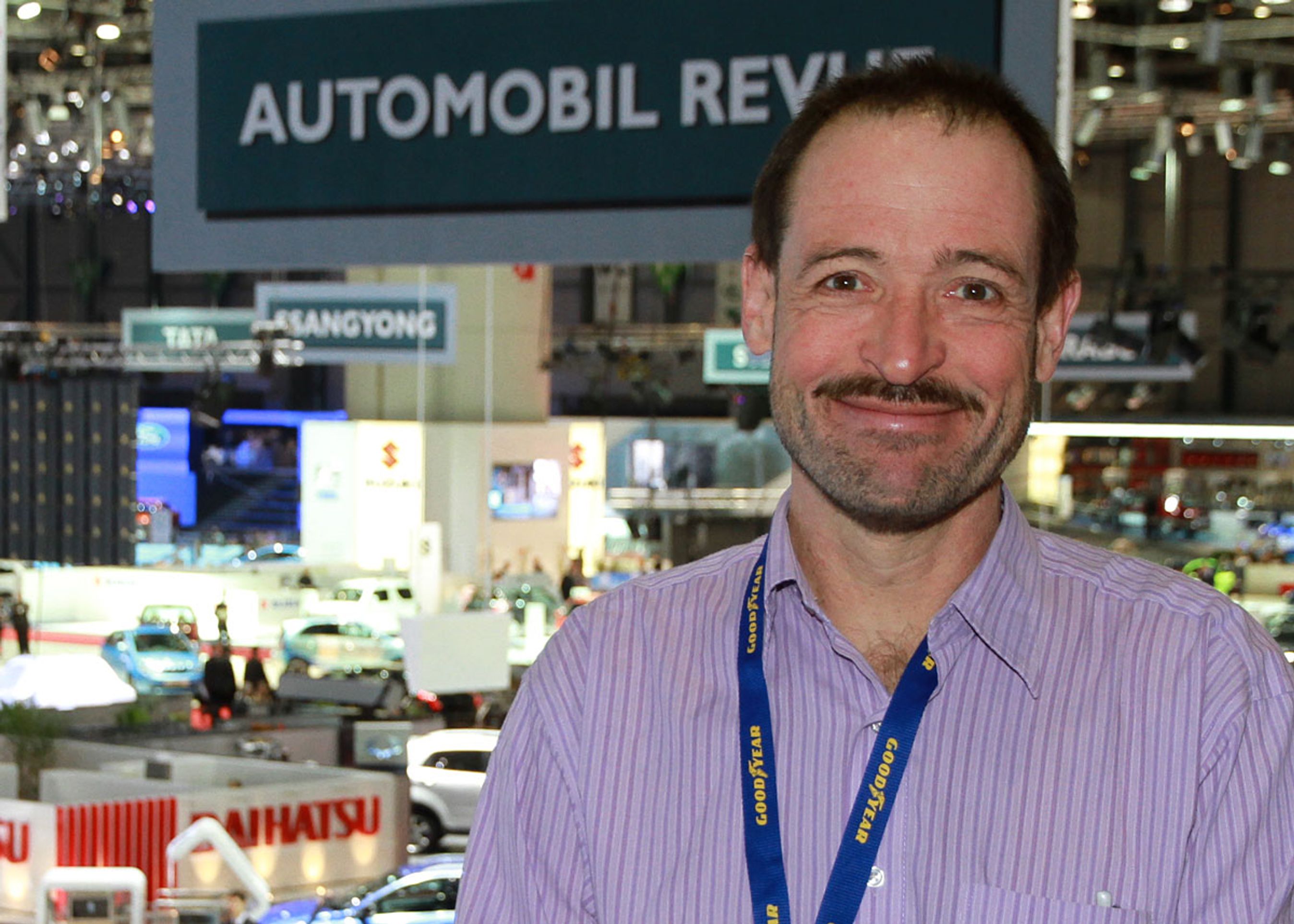 Nyhedsredaktør Torben Arent finder i elbilmylderet en lys fremtid for benzin- og dieselmotorer.