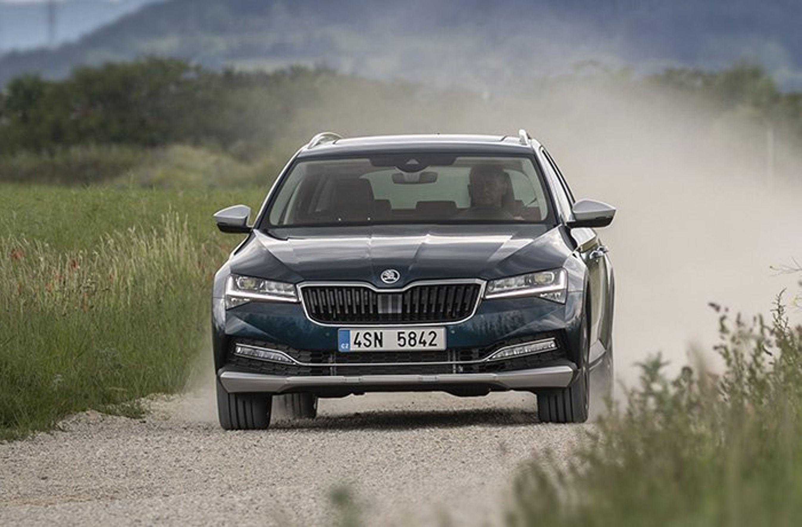 Skoda Superb set forfra