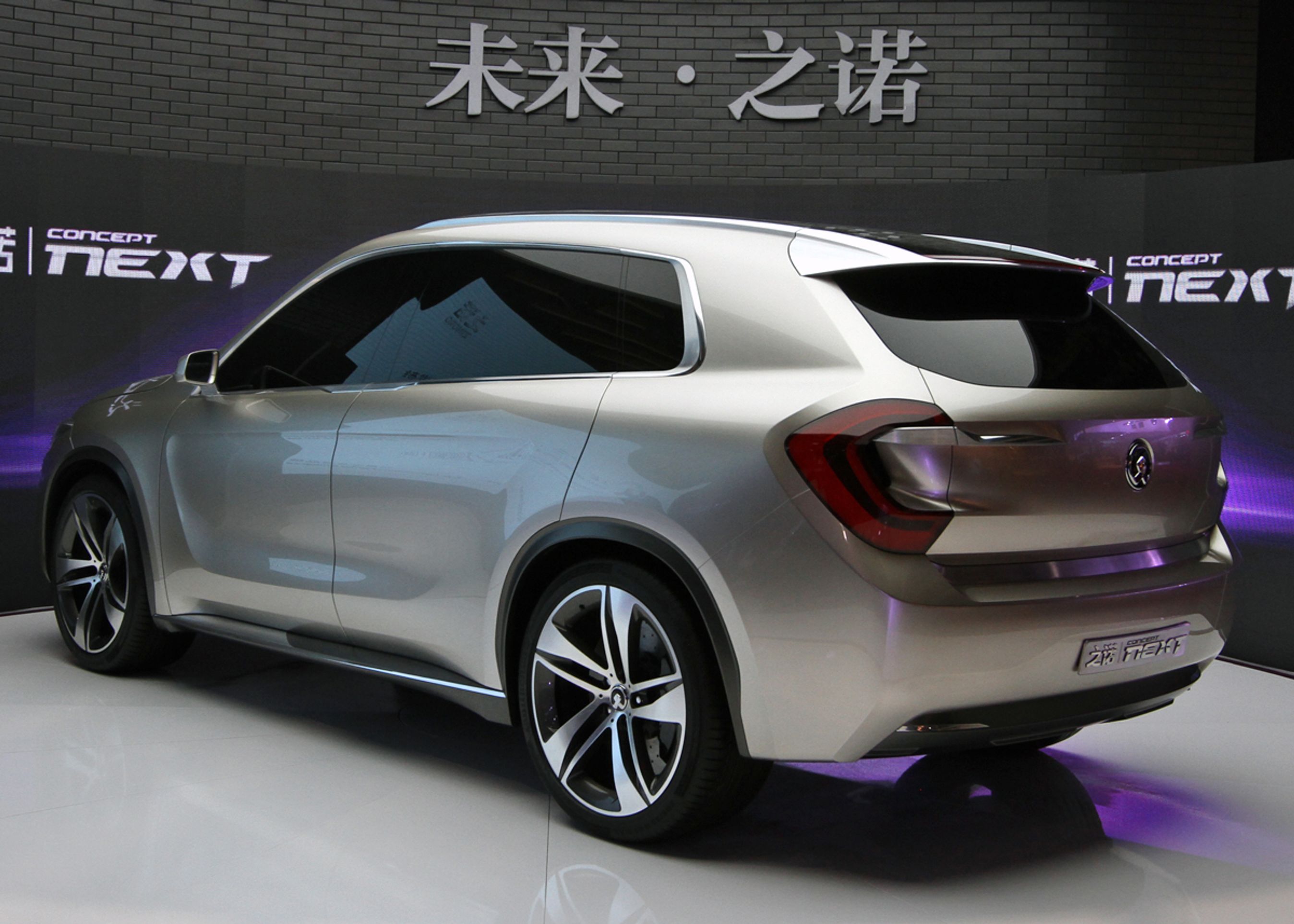 Konceptbilen Next varmer op til Zinoros næste model, der er en kraftig modificeret X3. Fotos: Torben Arent