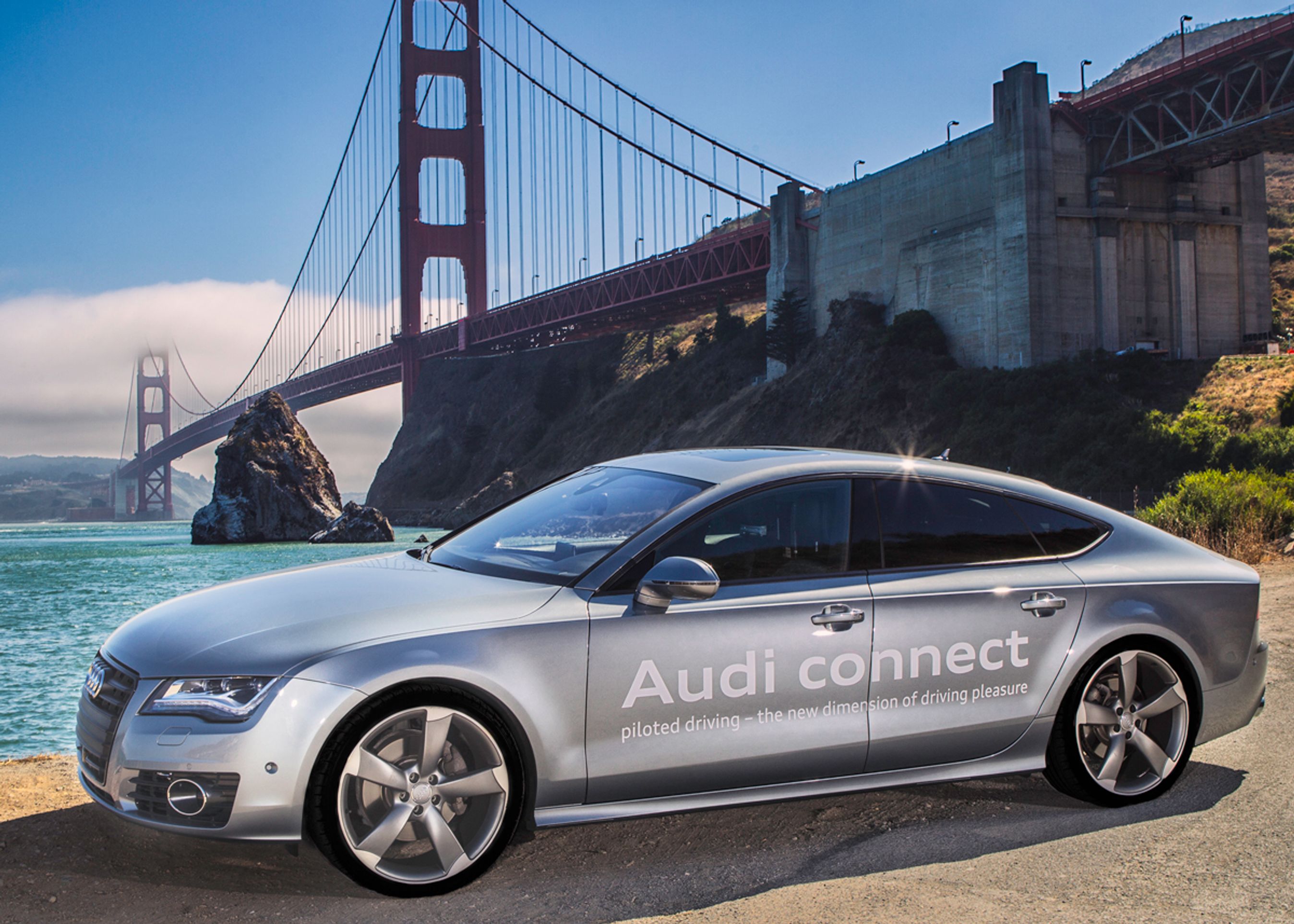 Audi har fået "kørekort" til selvkørende biler efter de nye regler i Californien. Bilerne skal teste automatisk kørsel i motorvejsmiljø. Foto: Audi