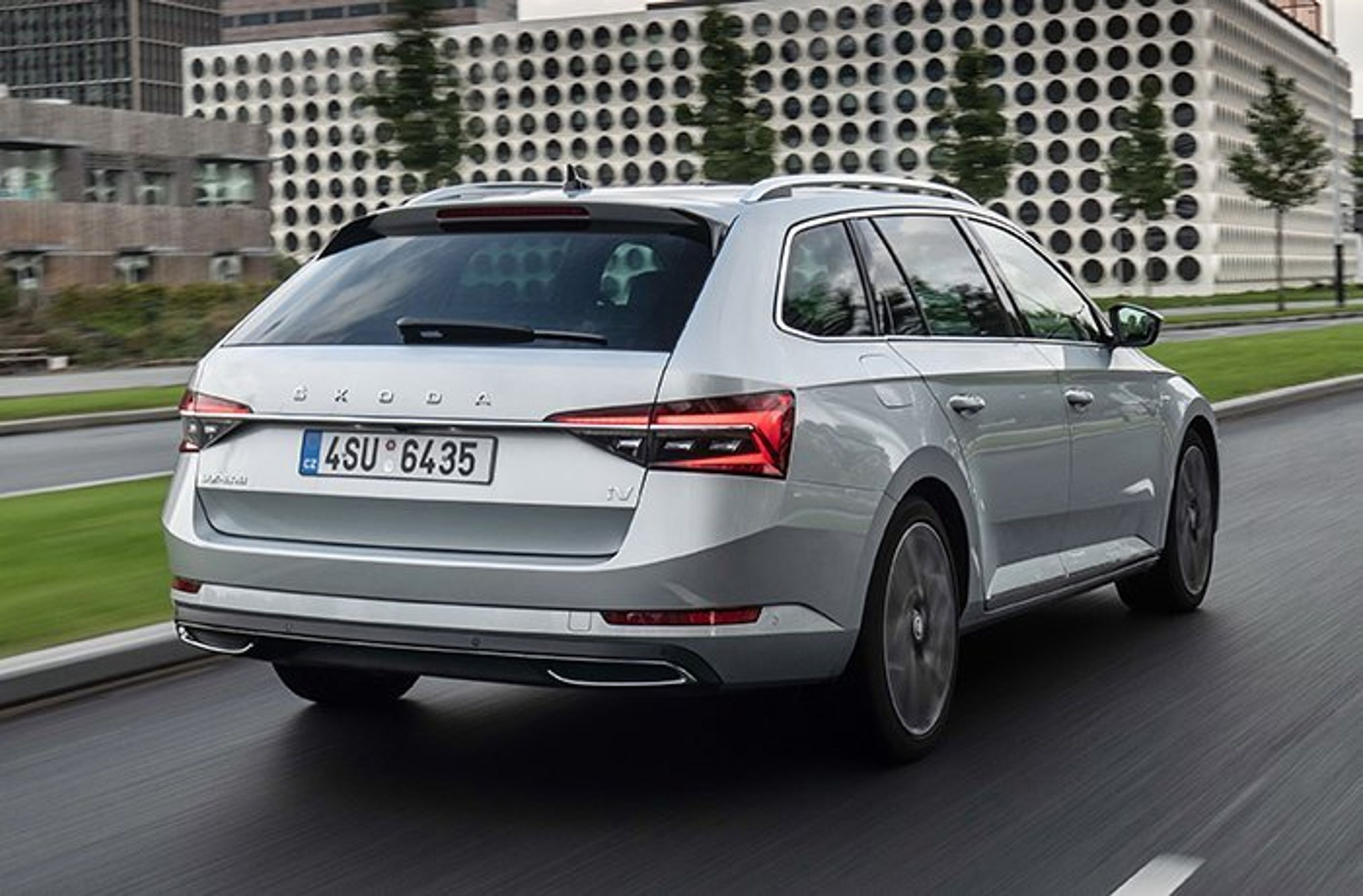 Skoda Superb iV kommer også som stationcar