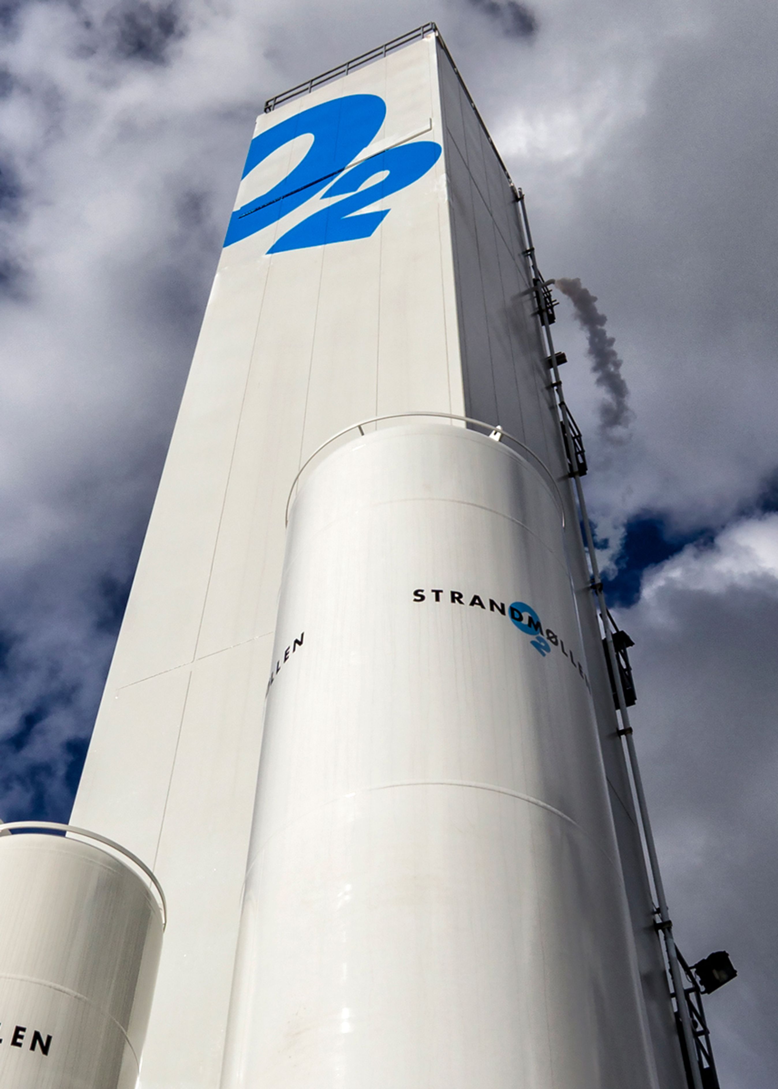 Firmaet Strandmøllen, der er en af de tre partnere bag Danish Hydrogen Fuel, skal levere brinten fra sit elektrolyseanlæg.