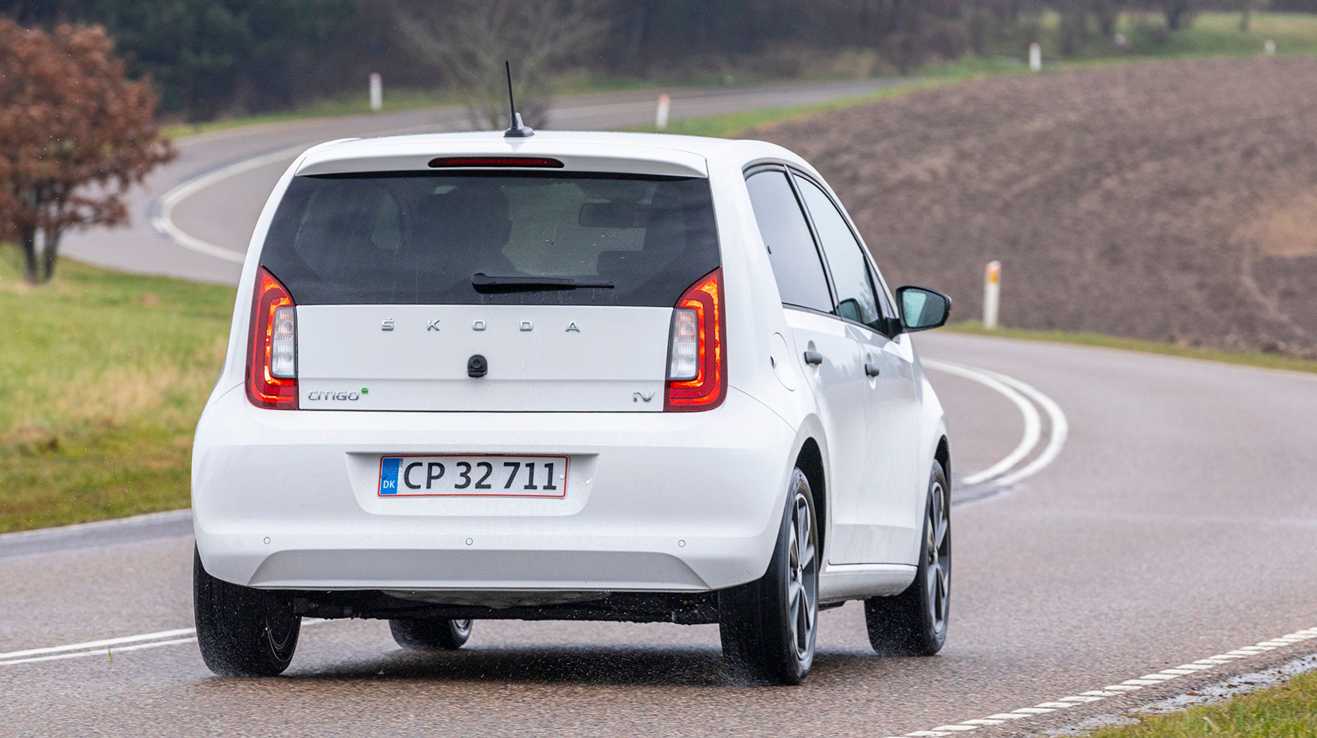 Skoda Citigo fås nu kun som elbil. Priserne begynder ved 155.000 kroner.