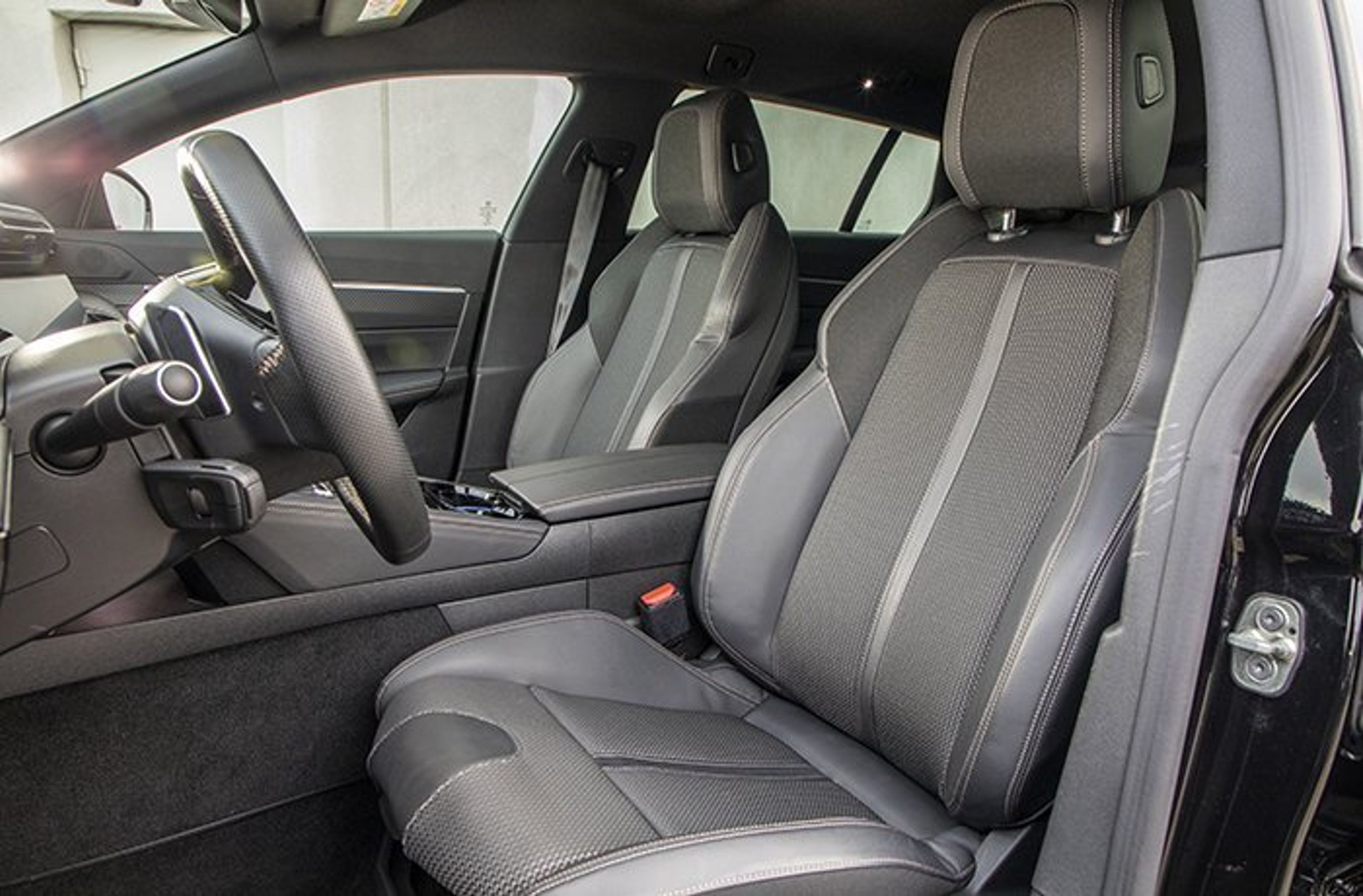 Peugeot 508 SW GT sæder