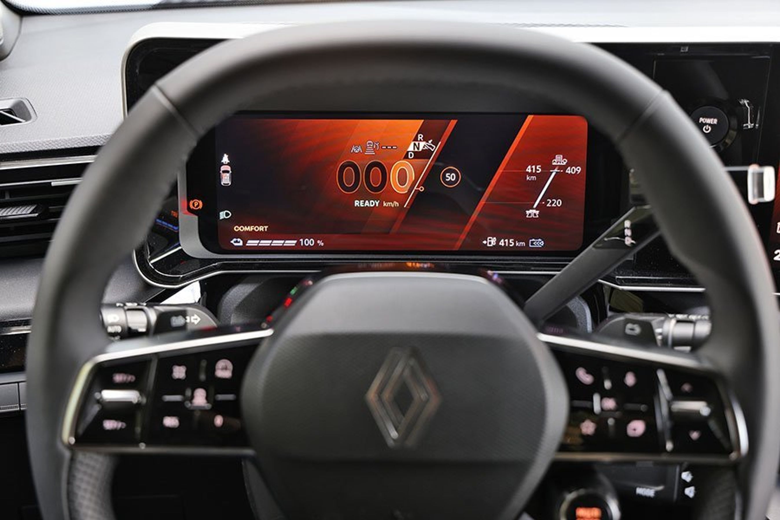 Instrumenthuset i Renault 4 udgøres af en skærm