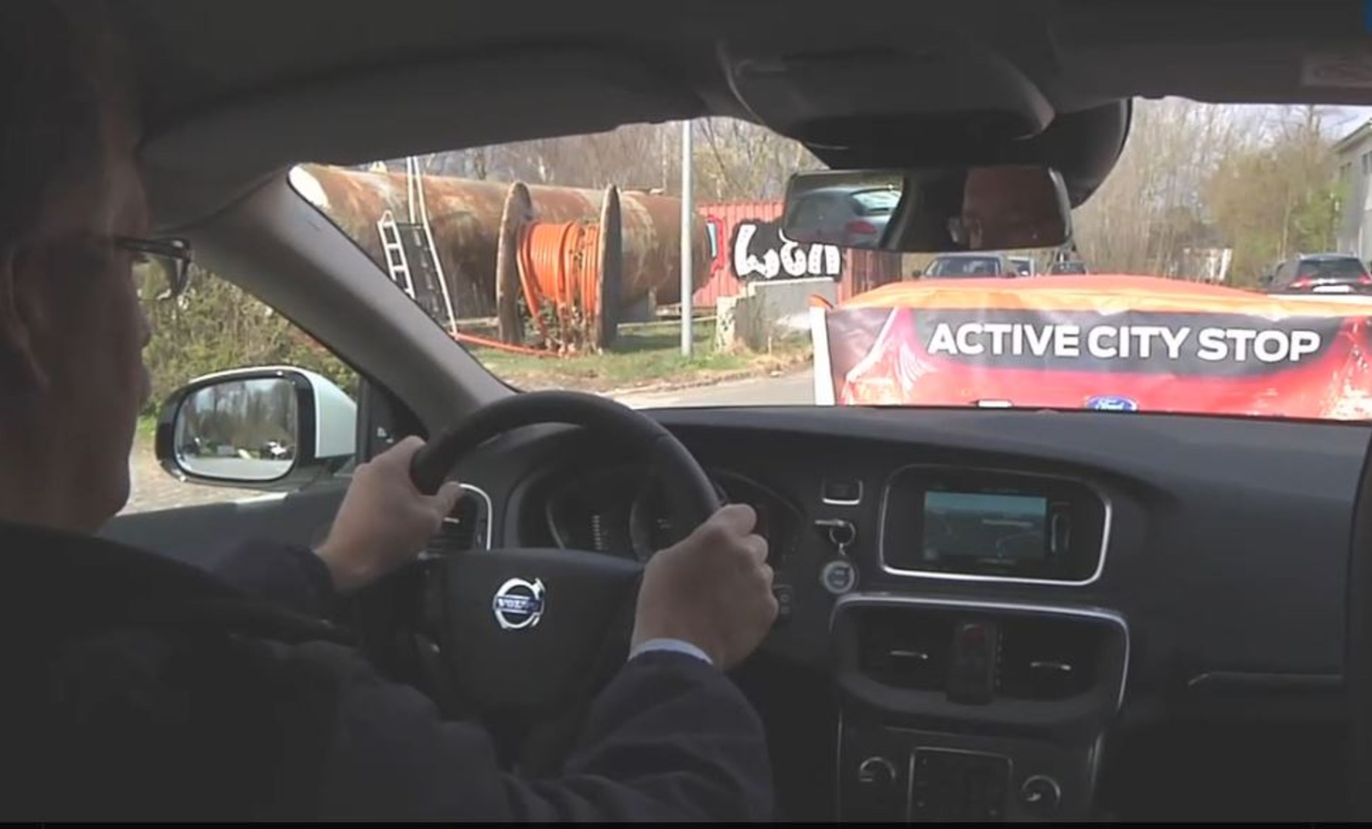 Et flertal af danskerne vil gerne fjerne afgifterne på sikkerhedssystemerne til bilerne