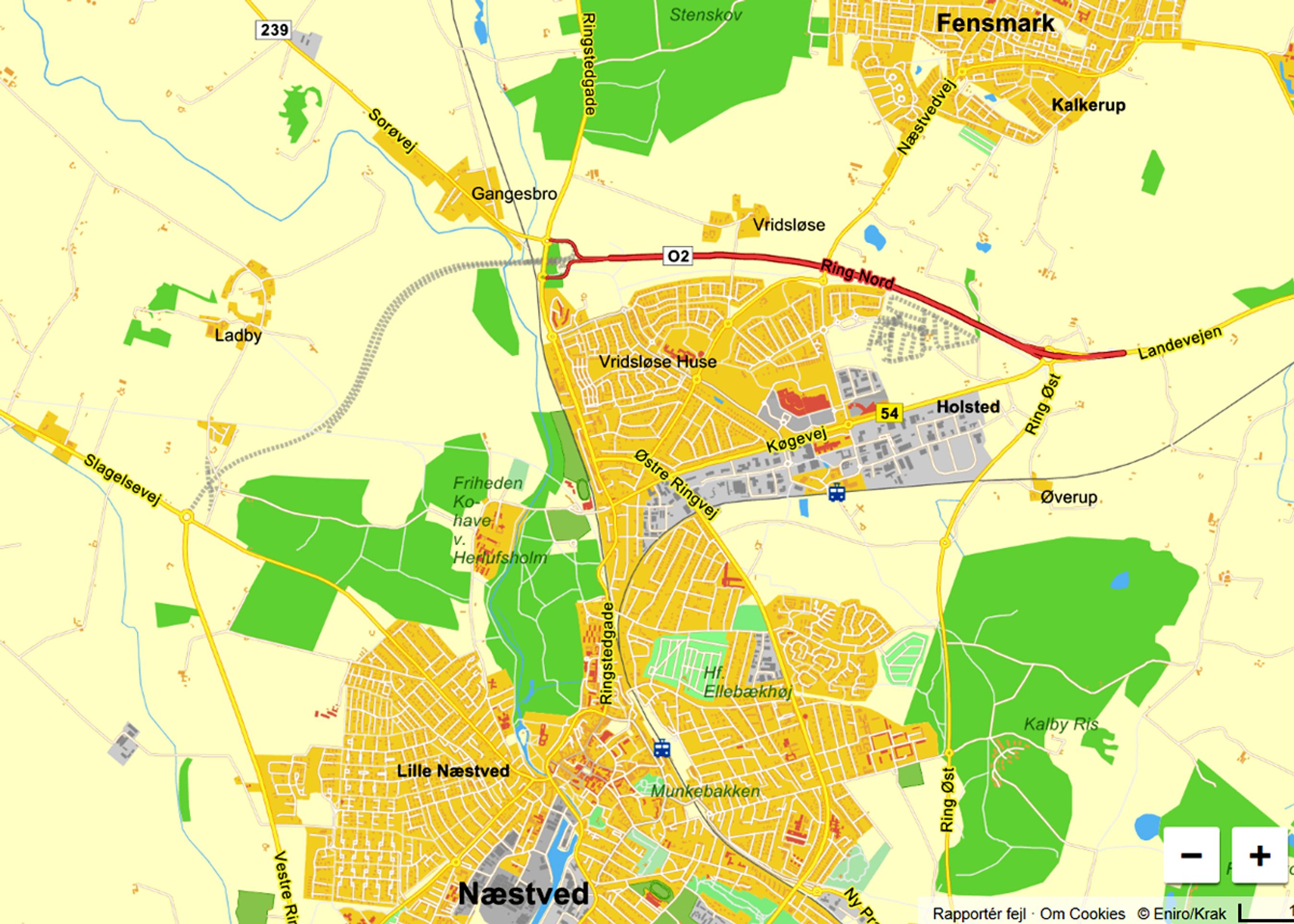 Den røde strækning af omfartsvejen blev taget i brug 25. november. Den sidste, vigtige strækning over Susådalen, den stiplede vej, er klar om et år. Kort: Krak