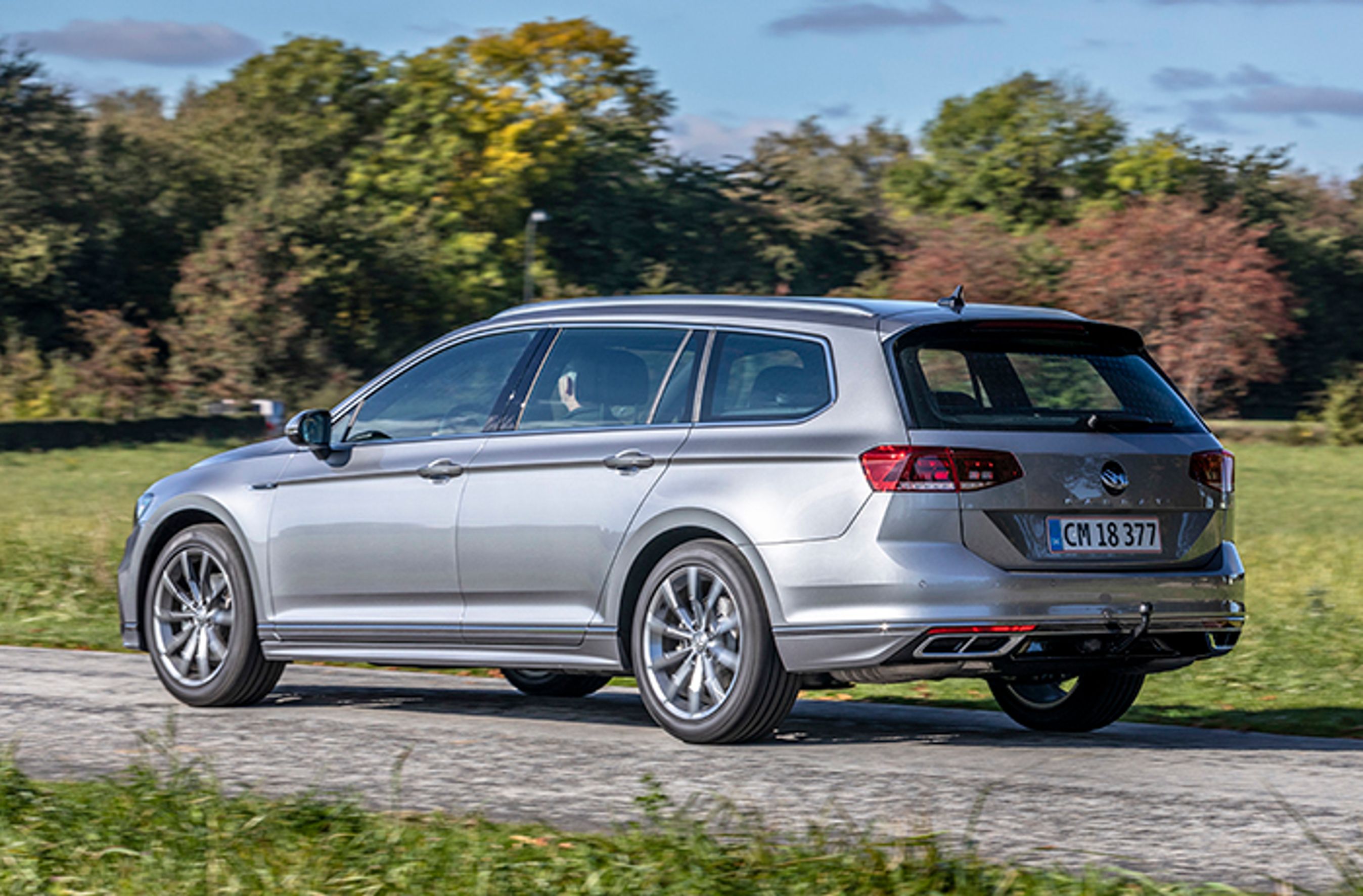 VW Passat Variant set bagfra