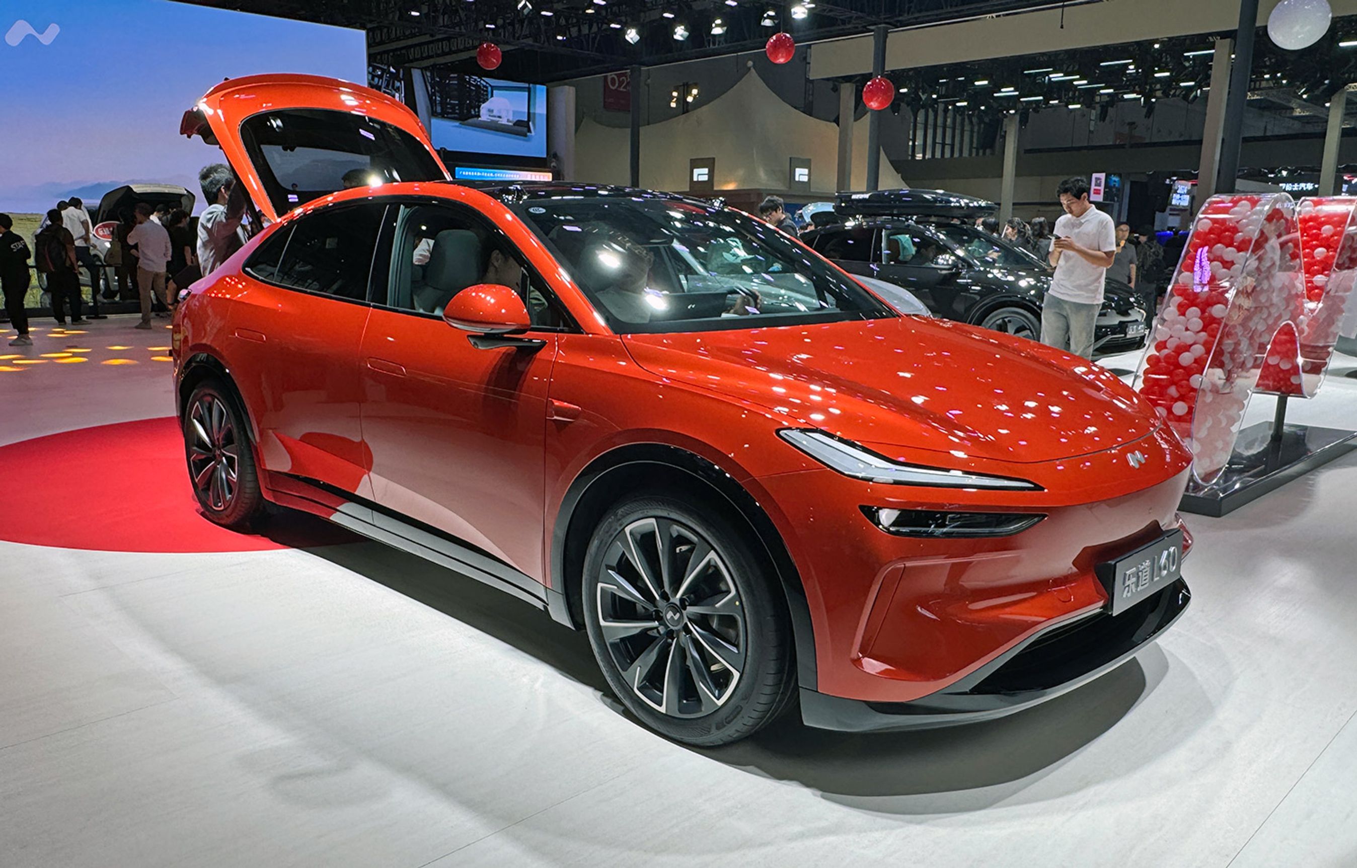 Nio er klar med to nye, billigere mærker. Her er det Onvo L60, som er en lav SUV eller høj hatchback. Onvo kan skifte batteri lige som Nio.