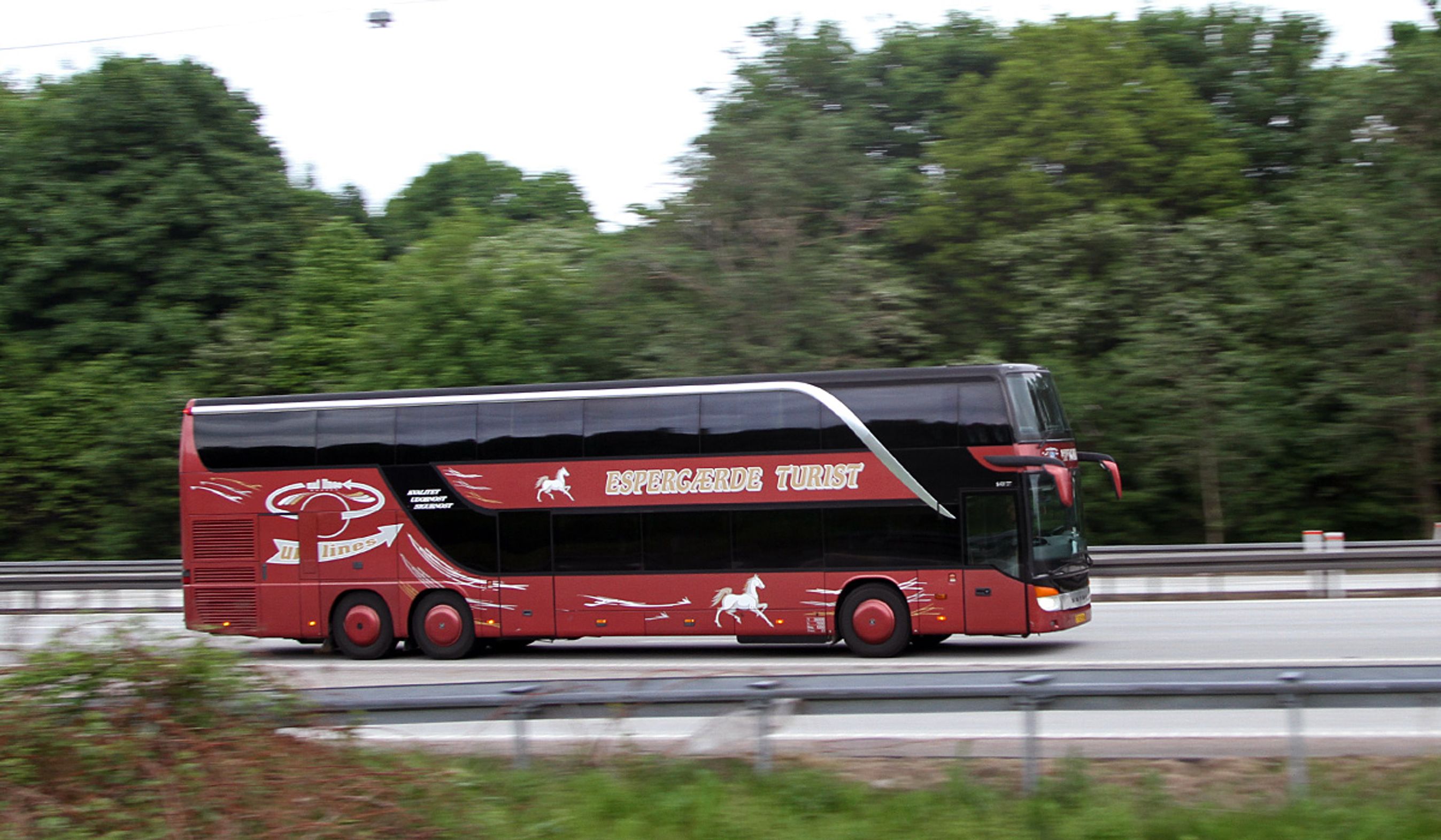Store busser må snart køre 100 km i timen med særlig godkendelse.