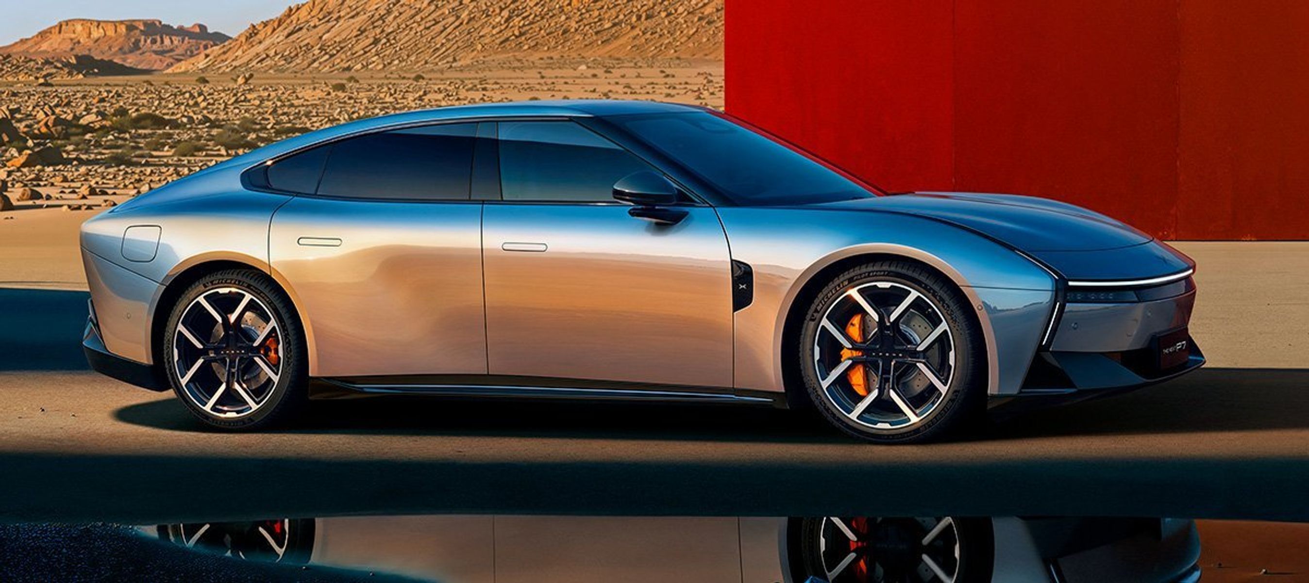 Xpeng P7 skråt forfra.