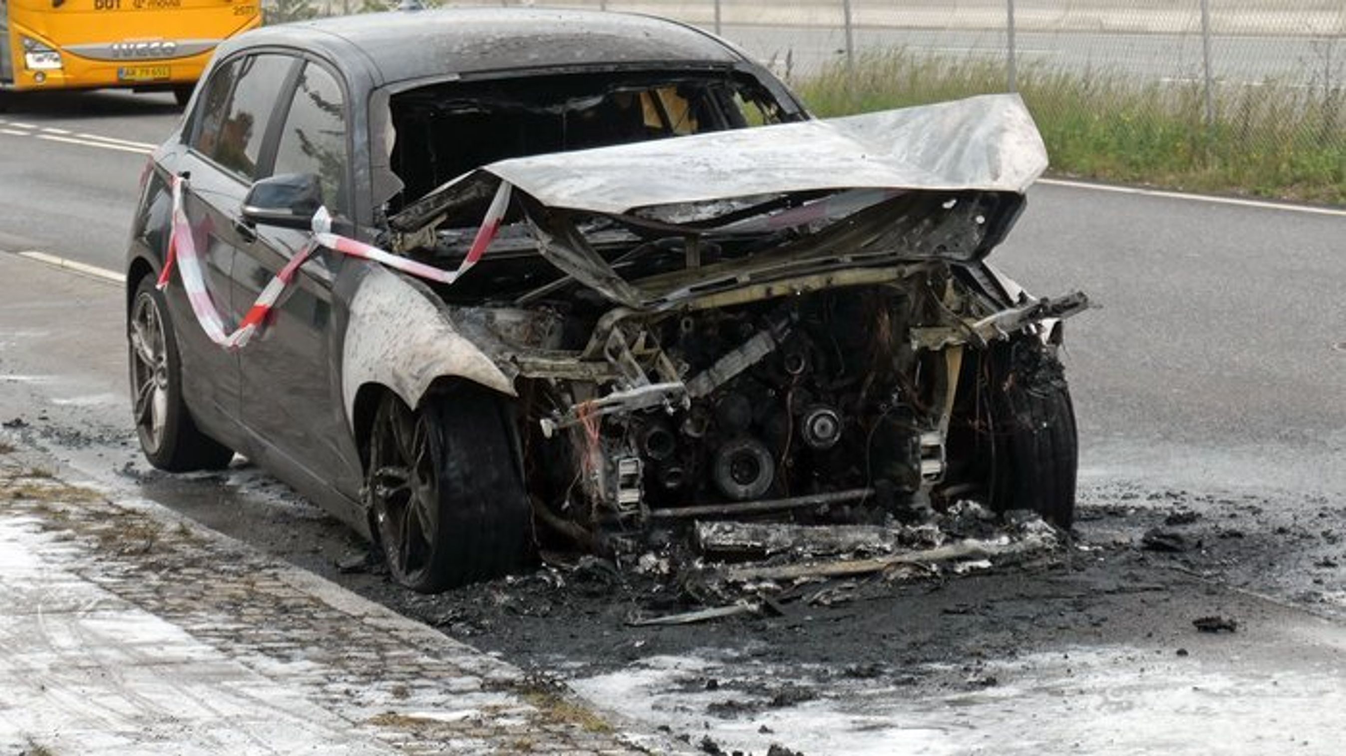 Benzin- og dieselbiler bryder af og til i brand, enten ved ulykker eller på grund af fejlkonstruktion og slid. 